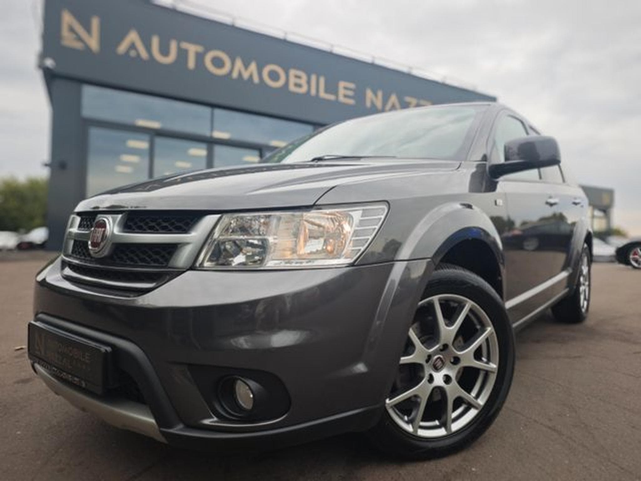 Fiat Freemont FREEMONT LOUNGE AWD *2.HD*AUT*7 SITZE*NAVI*KAM* (2016) - Photo 12