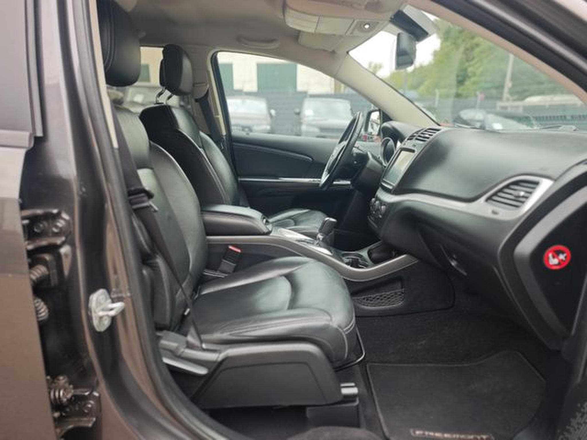 Fiat Freemont FREEMONT LOUNGE AWD *2.HD*AUT*7 SITZE*NAVI*KAM* (2016) - Photo 15