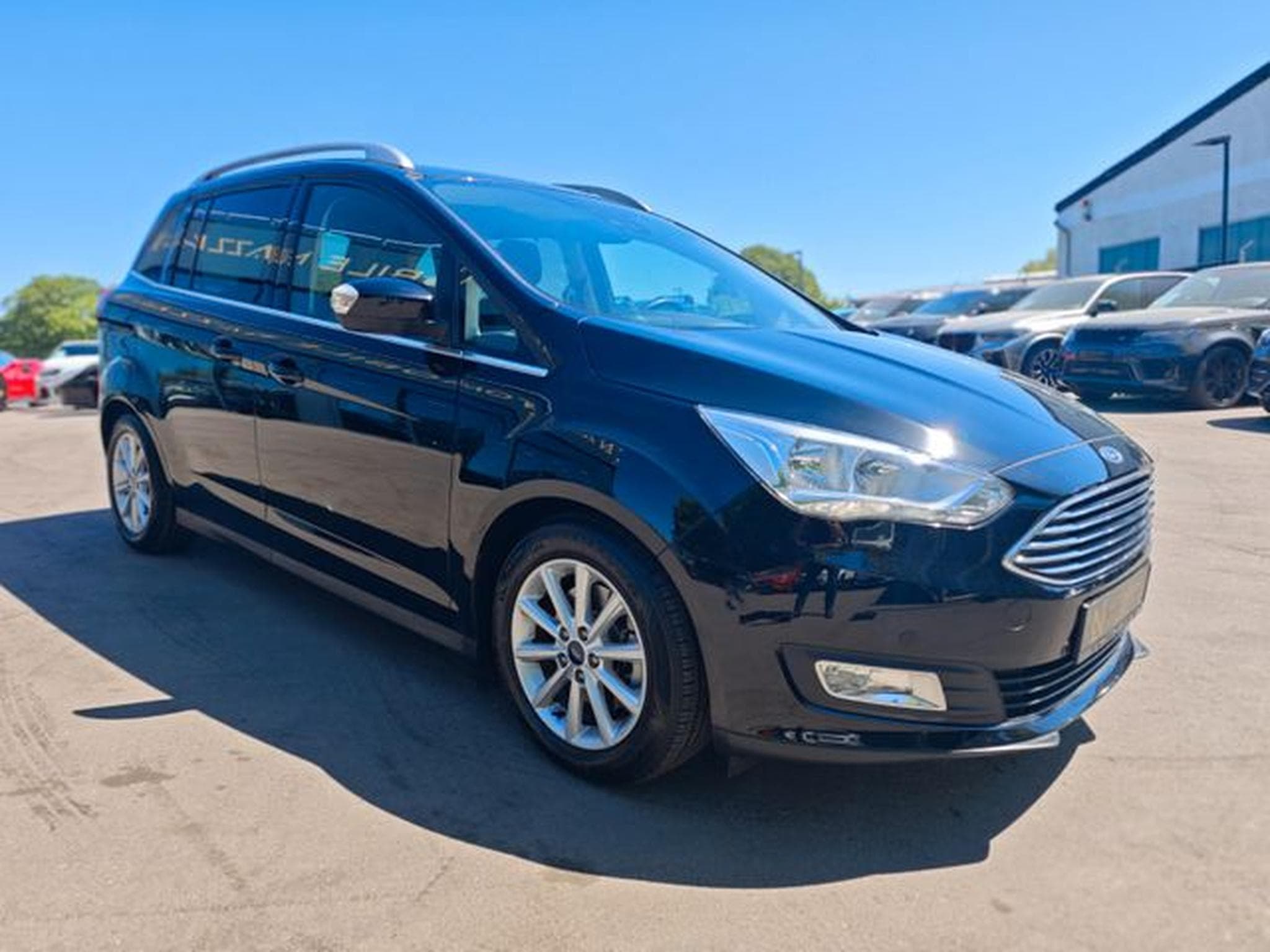 Ford C-Max GRAND C-MAX TITANIUM*FACELIFT*1.HAND*7.SITZER* (2015) - Photo 4