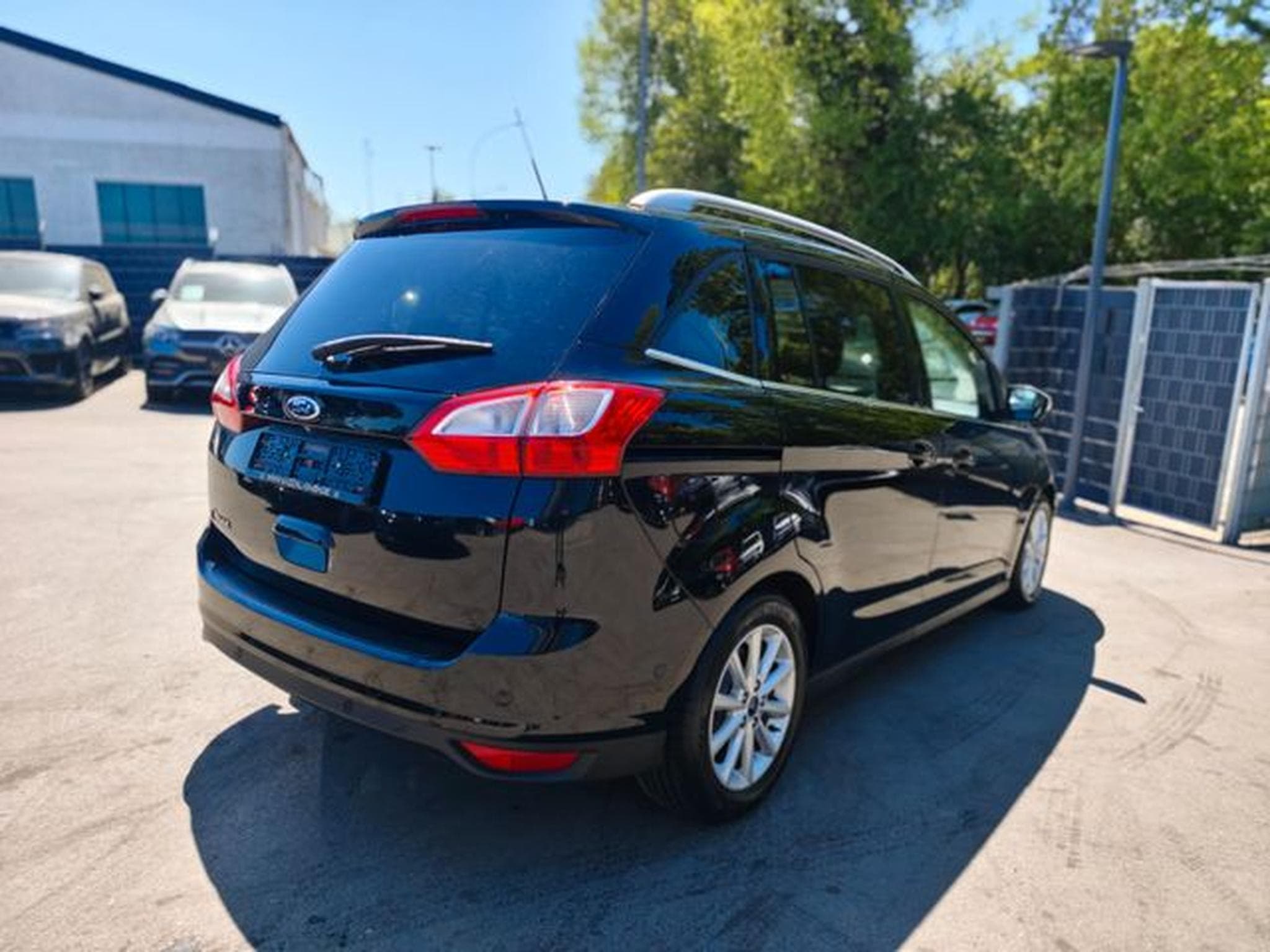 Ford C-Max GRAND C-MAX TITANIUM*FACELIFT*1.HAND*7.SITZER* (2015) - Photo 6