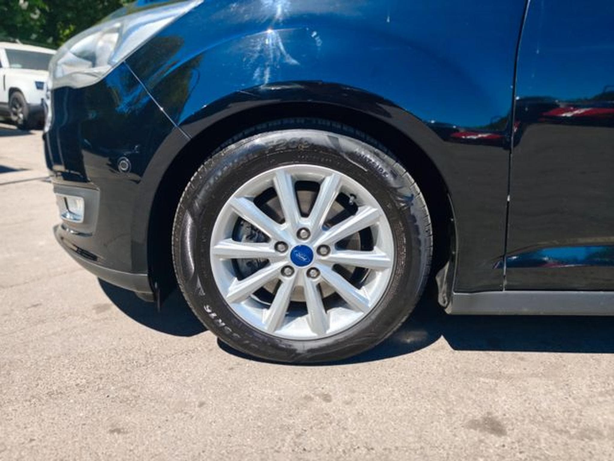 Ford C-Max GRAND C-MAX TITANIUM*FACELIFT*1.HAND*7.SITZER* (2015) - Photo 12