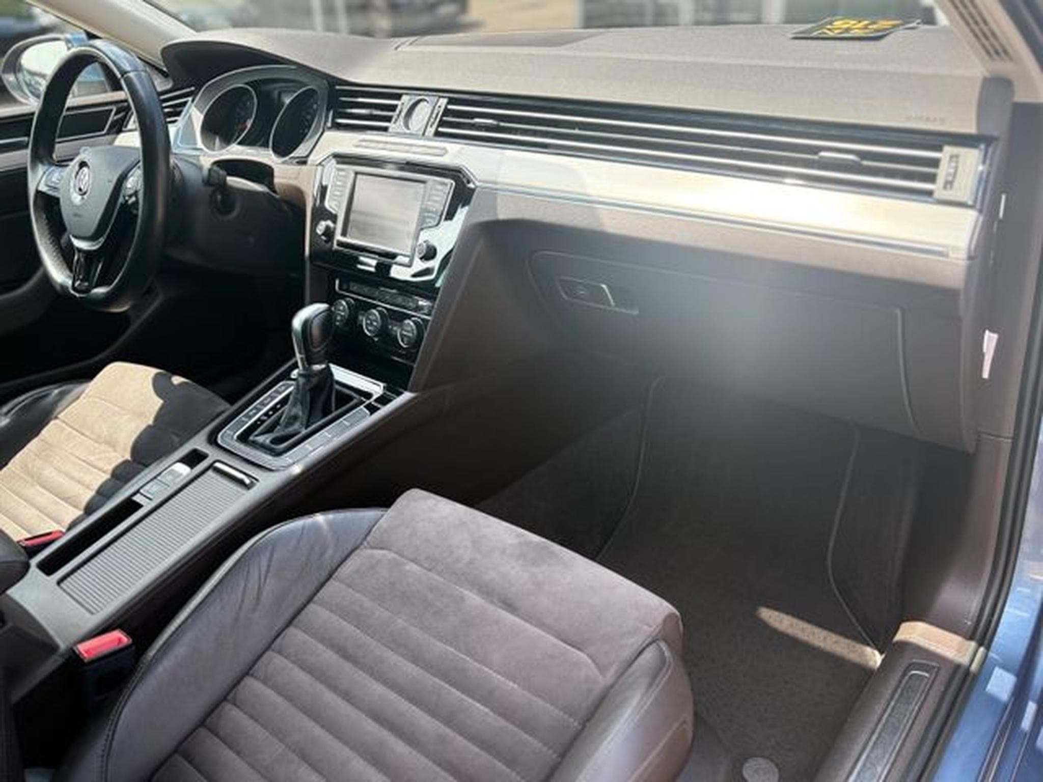 VW Passat PASSAT LIM. HIGHLINE *AUTOMATIK*ALCANTARA*SHZ* (2015) - Photo 15