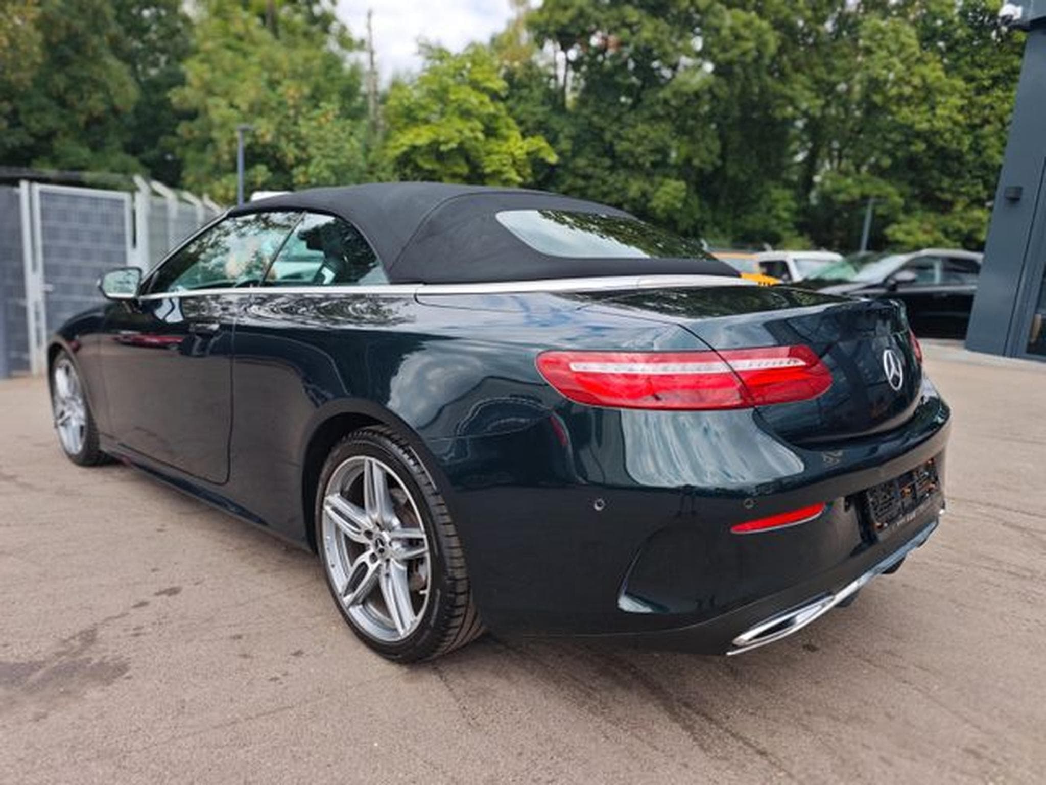 Mercedes E 220 E 220 CABRIO AMG-LINE*BURMESTER*KAMERA*AIRSCARF* (2019) - Photo 6