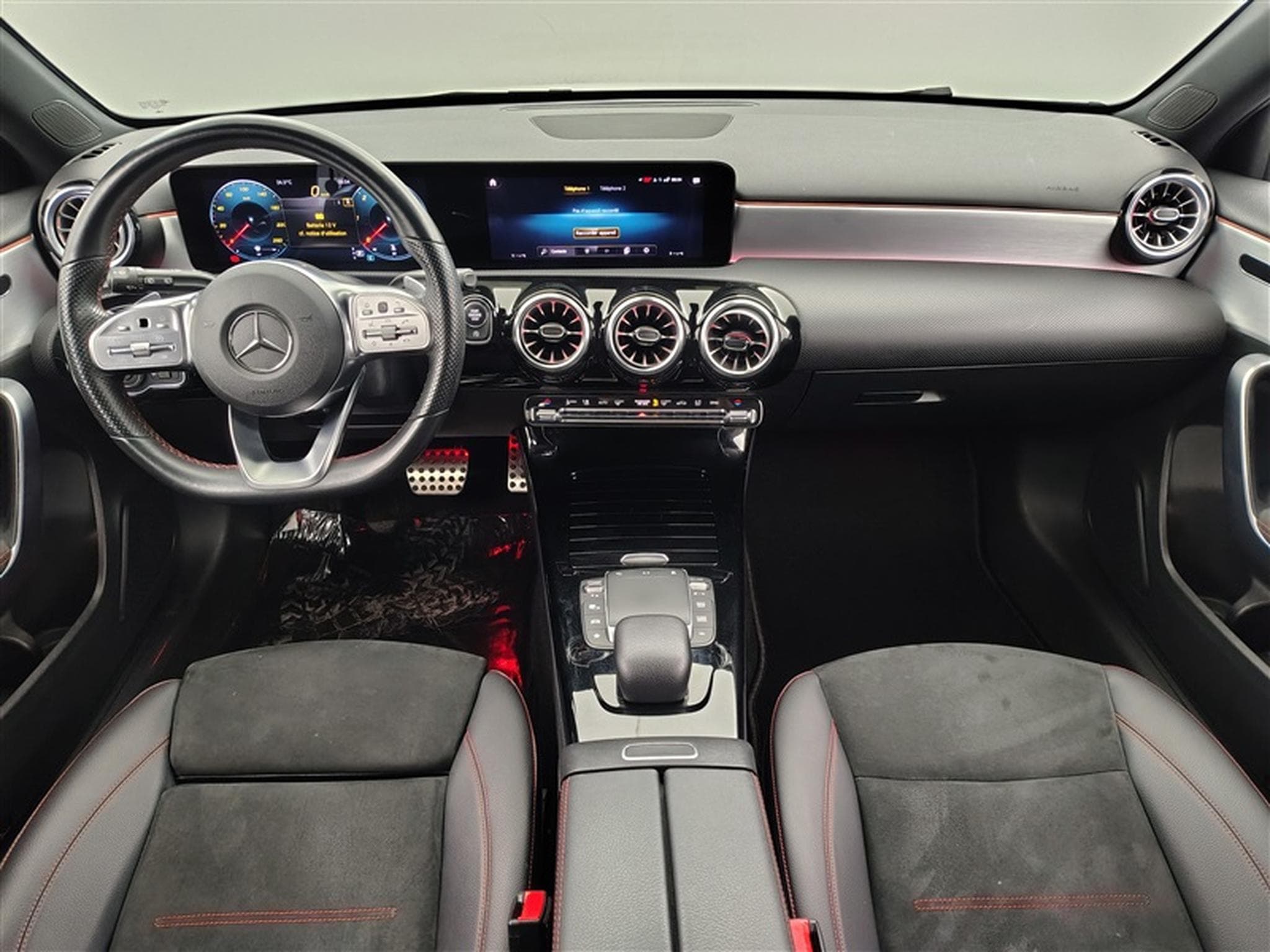 Mercedes A 180 A 180 d PACK AMG NAVI / S-CUIR / FULL LED (2021) - Foto 8