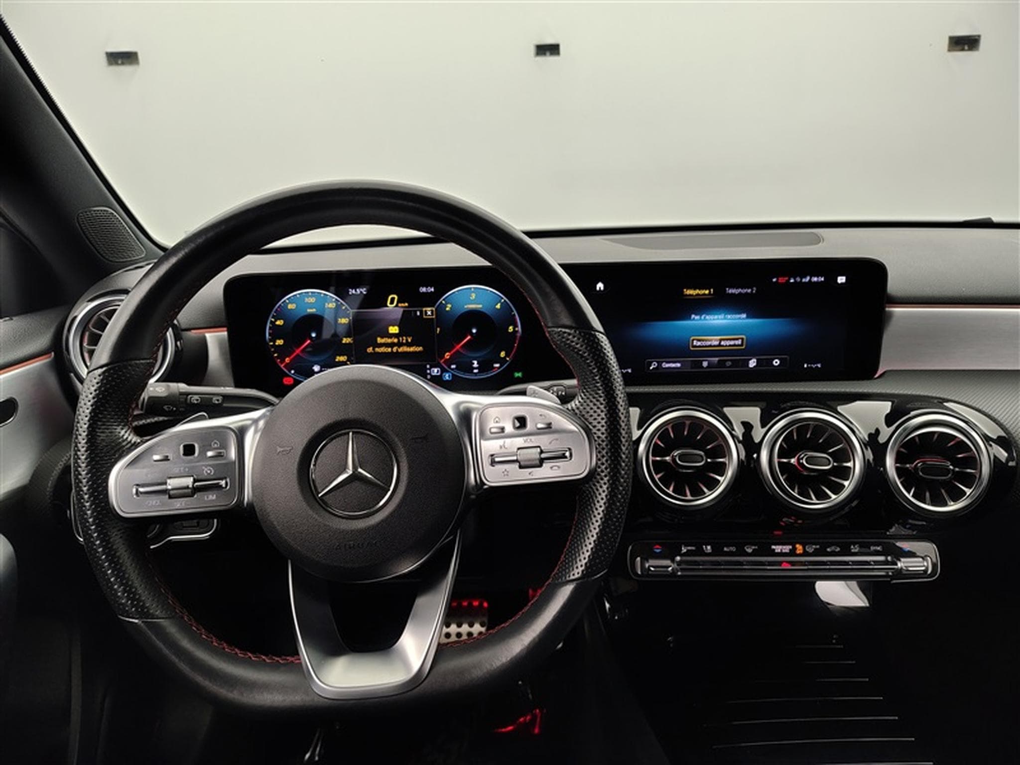 Mercedes A 180 A 180 d PACK AMG NAVI / S-CUIR / FULL LED (2021) - Foto 9