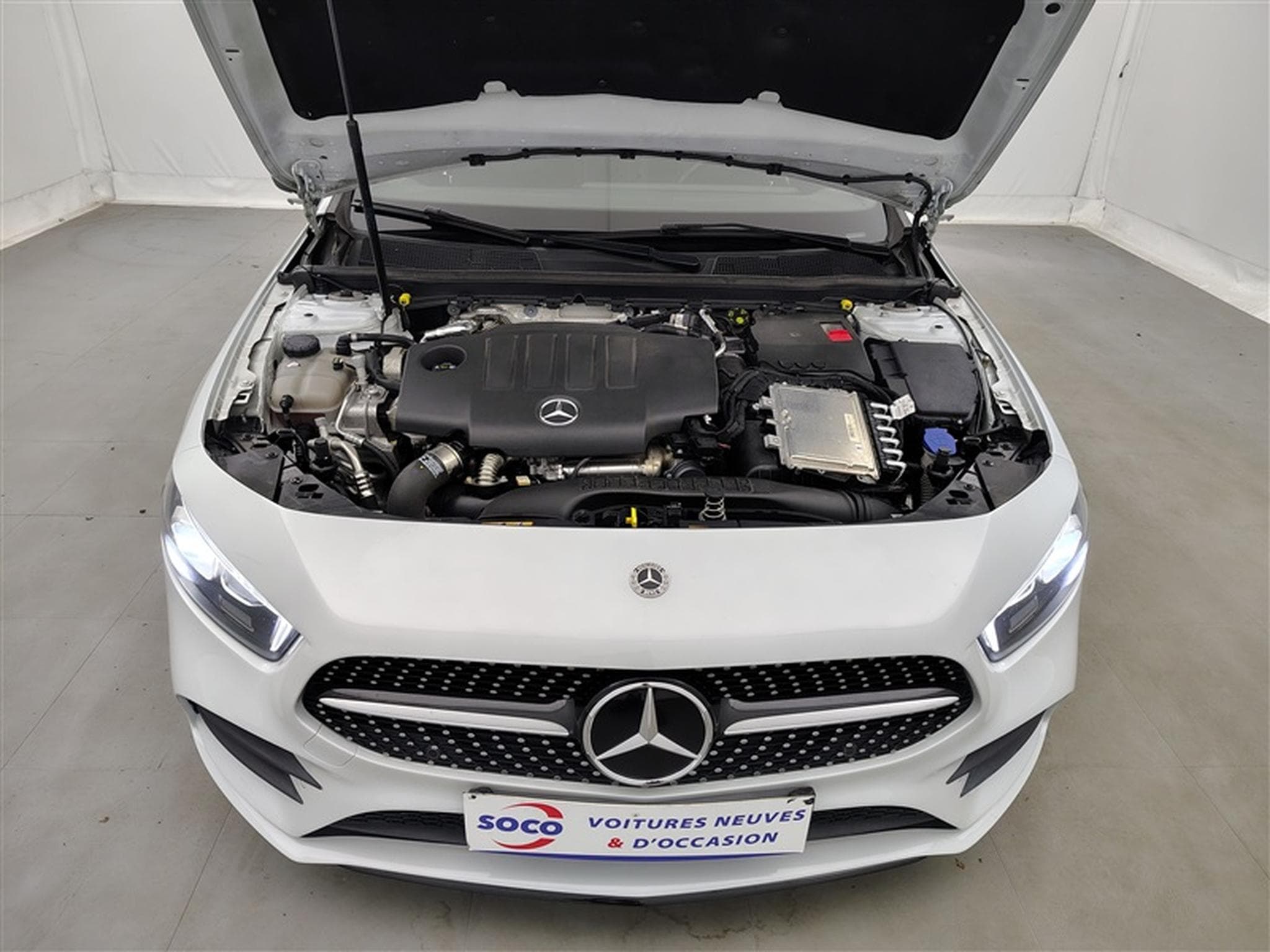 Mercedes A 180 A 180 d PACK AMG NAVI / S-CUIR / FULL LED (2021) - Foto 19