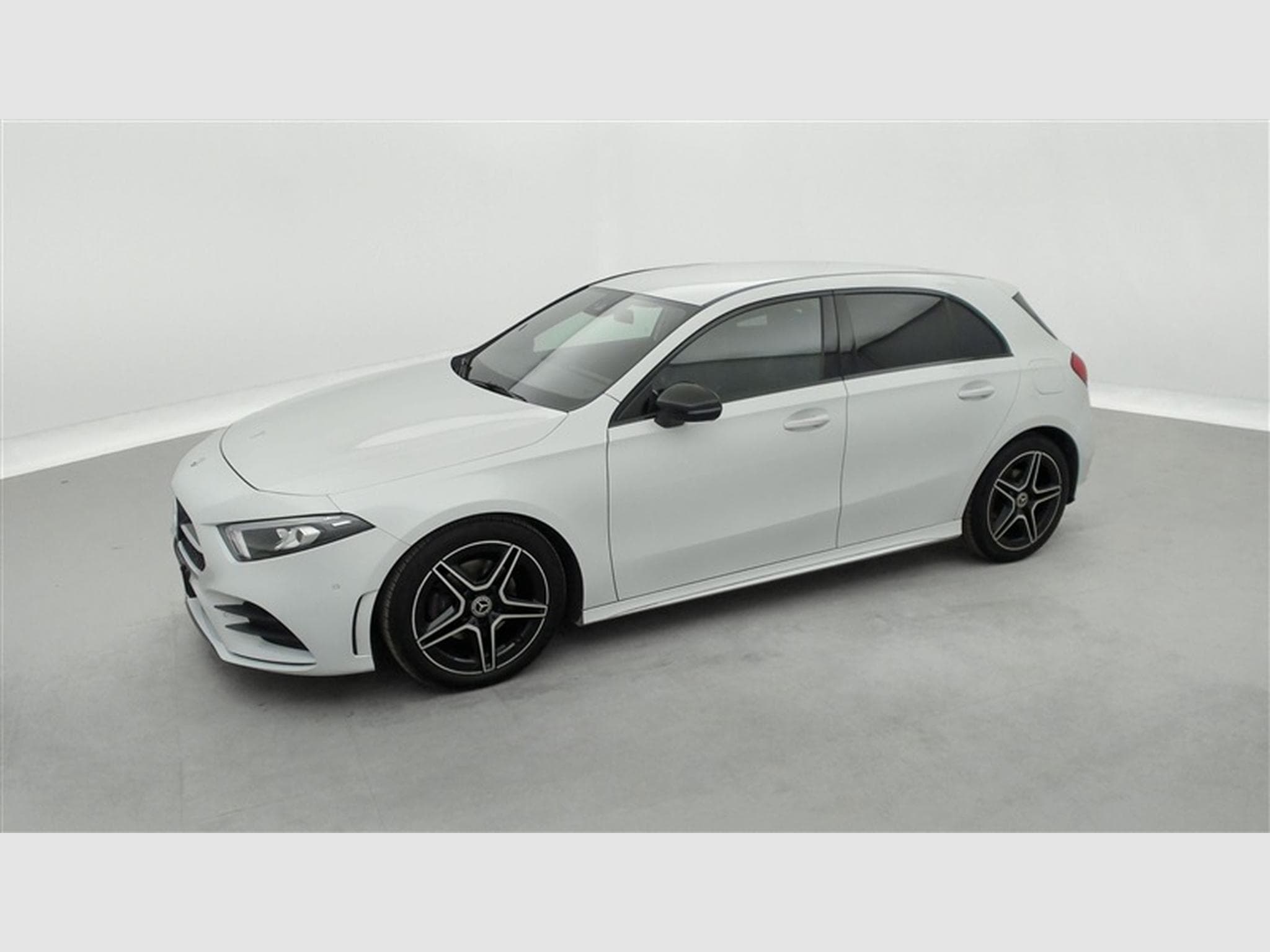 Mercedes A 180 A 180 d PACK AMG NAVI / S-CUIR / FULL LED (2021) - Foto 20