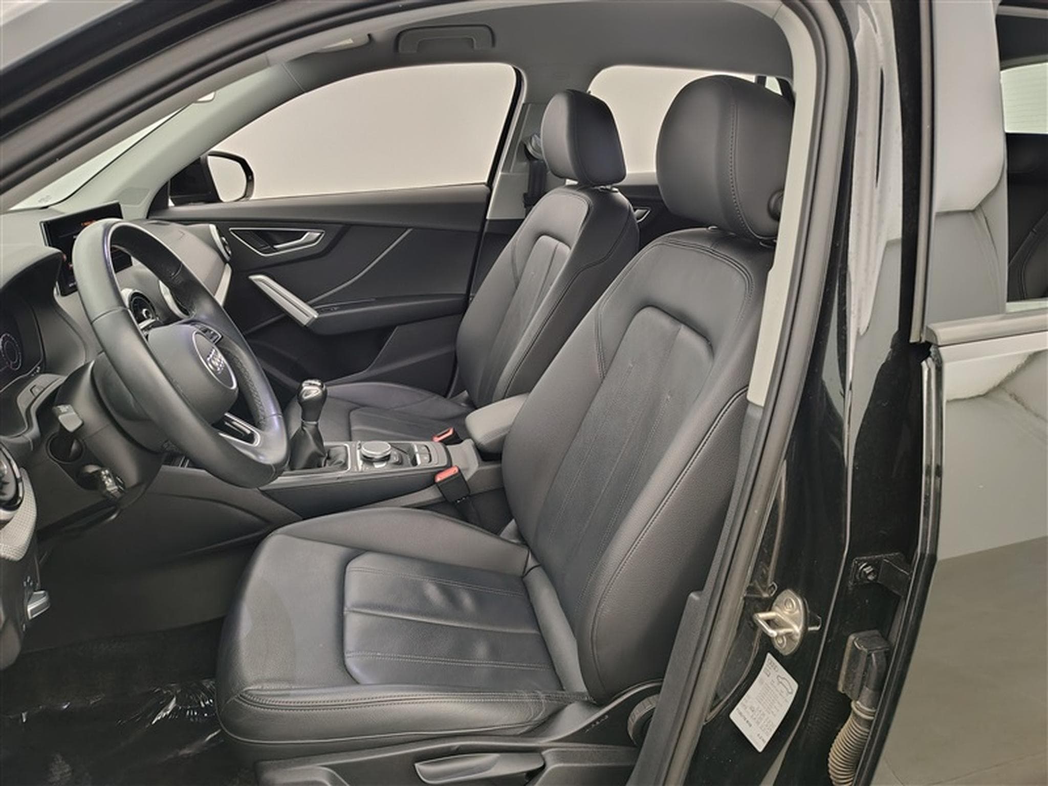 Audi Q2 30 TFSI Design CUIR/NAVI/LED/JA16/PDC AV AR (2021) - Photo 7