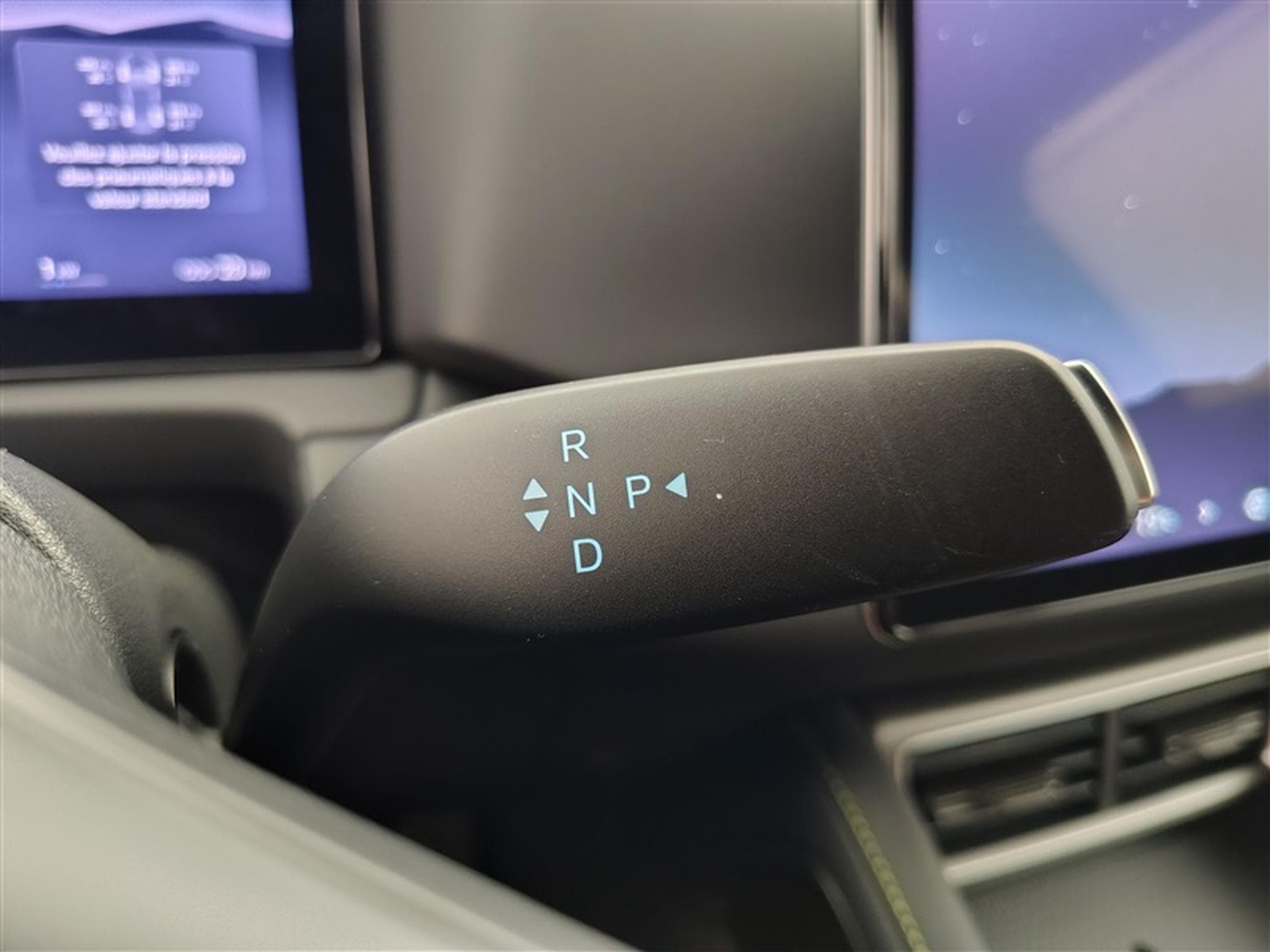 BYD Atto 2 1.5 DM-i Active CARPLAY / FULL LED / CAMERA (2026) - Photo 12