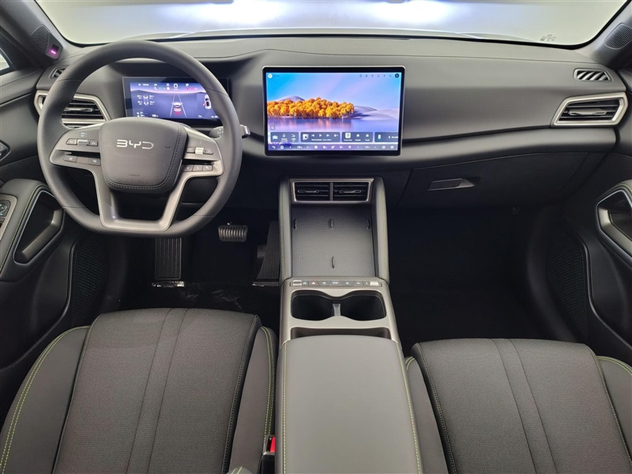 BYD Atto 2 1.5 DM-i Active CARPLAY / FULL LED / CAMERA (2026) - Photo 8