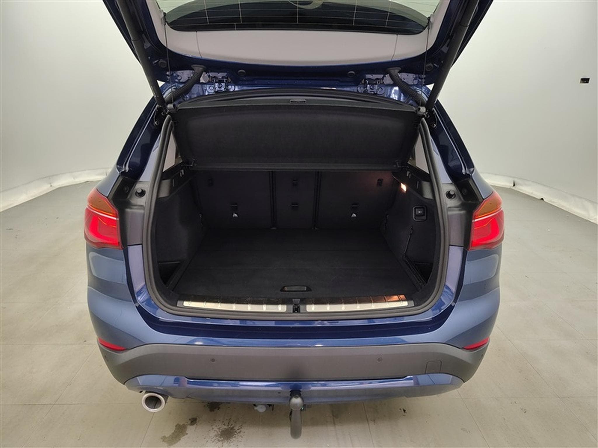 BMW X1 1.5 dA sDrive16 Business CUIR/NAVI/TO PANO/JA17 (2021) - Foto 14