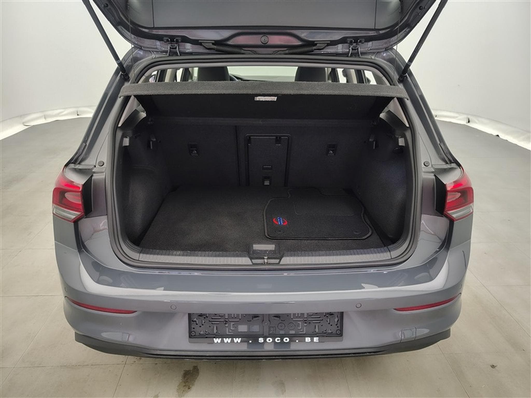 VW Golf 1.0 eTSI Life Business Premium OPF DSG (2023) - Photo 14