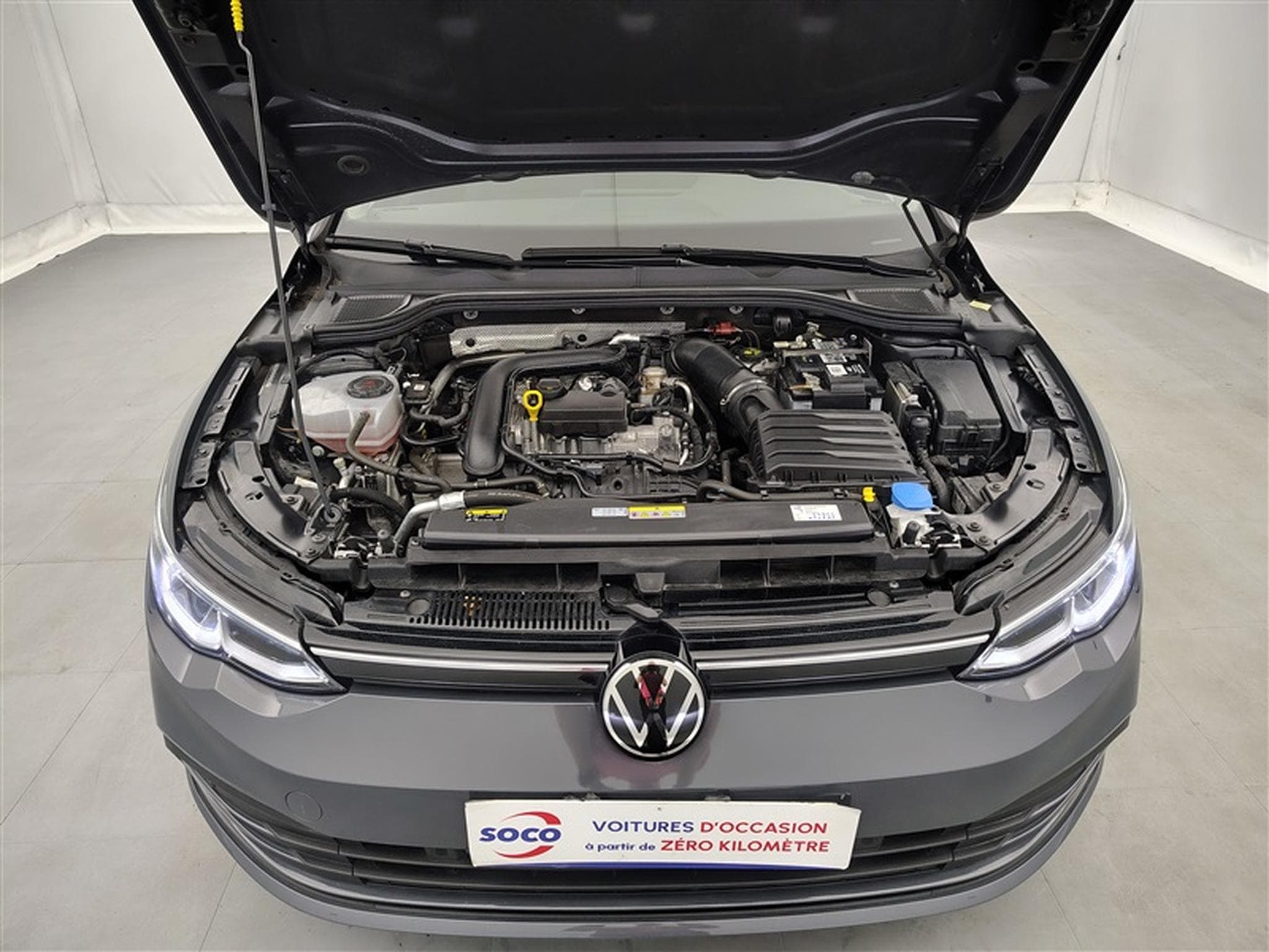 VW Golf 1.0 eTSI Life Business Premium OPF DSG (2023) - Photo 18