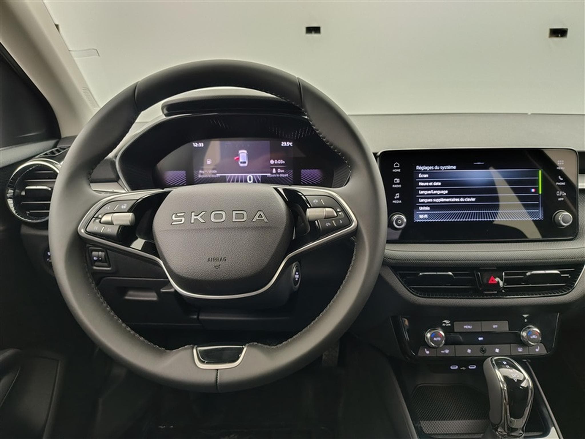 Skoda Fabia 1.0 TSI 115cv DSG Clever CARPLAY / FULL LED / KEYLESS / PDC (2026) - Photo 9
