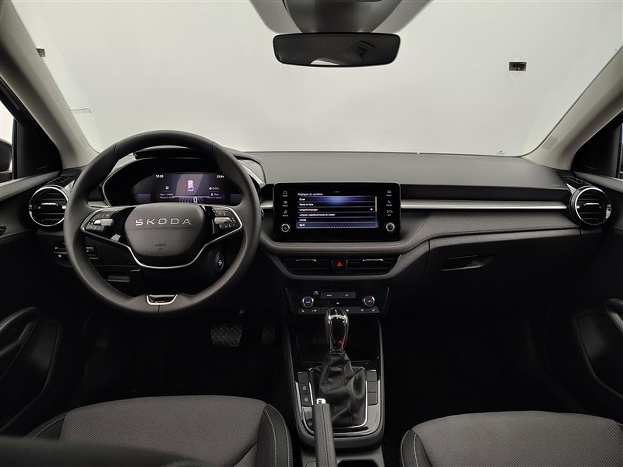 Skoda Fabia 1.0 TSI 115cv DSG Clever CARPLAY / FULL LED / KEYLESS / PDC (2026) - Photo 8