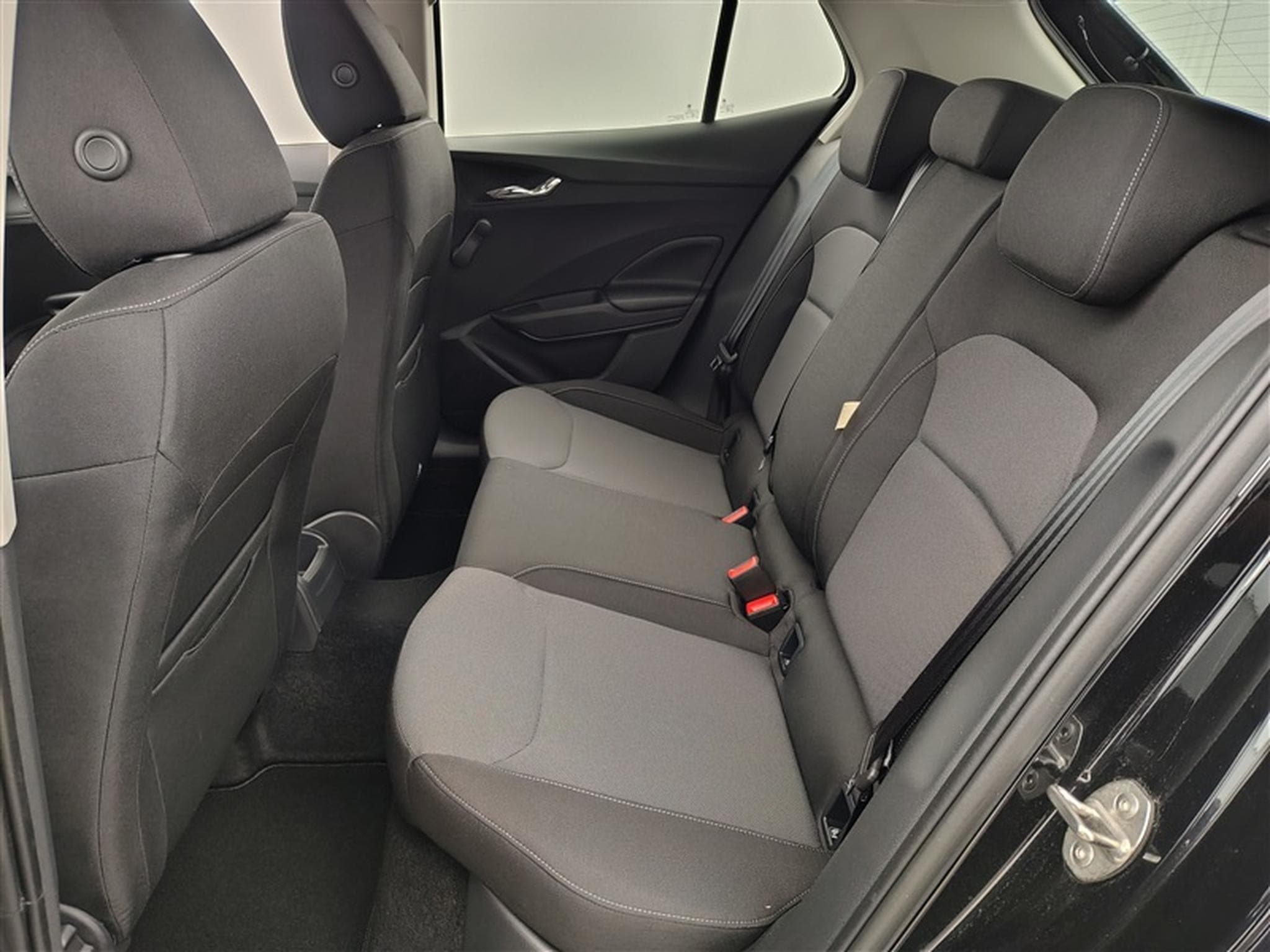 Skoda Fabia 1.0 TSI 115cv DSG Clever CARPLAY / FULL LED / KEYLESS / PDC (2026) - Photo 13