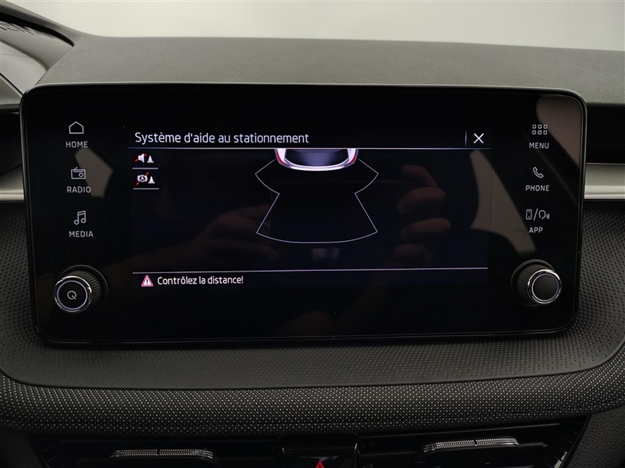 Skoda Fabia 1.0 TSI 115cv DSG Clever CARPLAY / FULL LED / KEYLESS / PDC (2026) - Photo 18