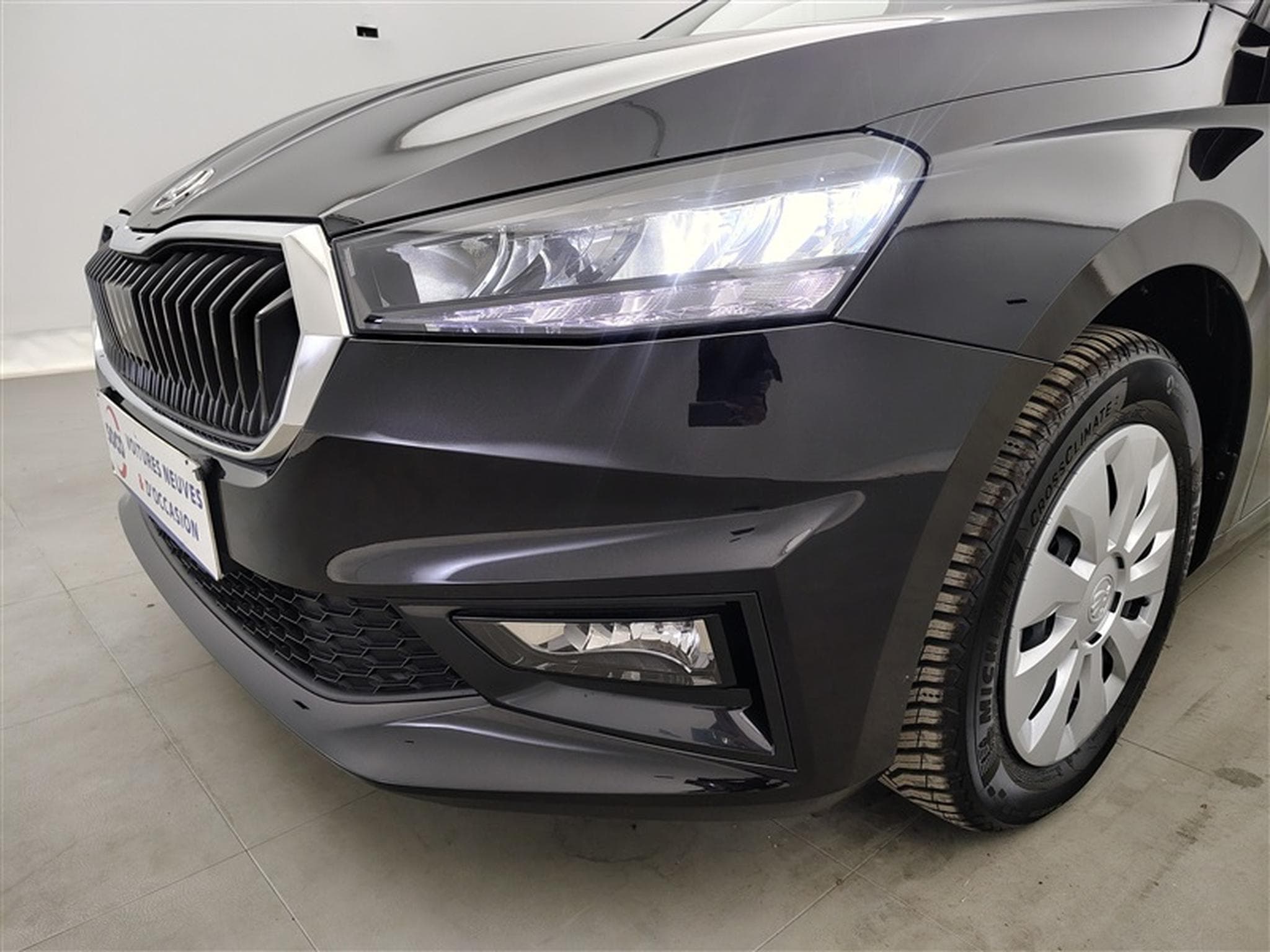 Skoda Fabia 1.0 TSI 115cv DSG Clever CARPLAY / FULL LED / KEYLESS / PDC (2026) - Photo 15