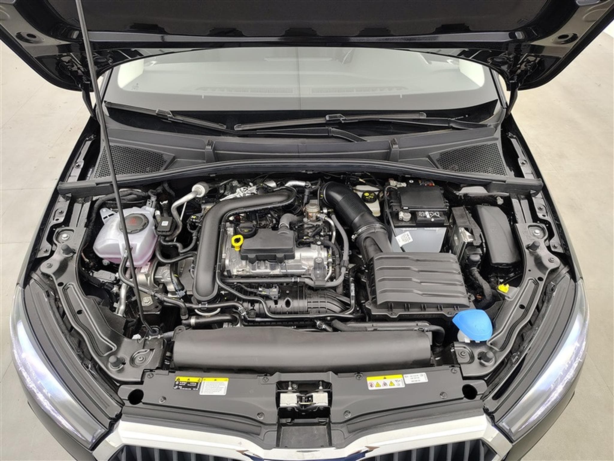 Skoda Fabia 1.0 TSI 115cv DSG Clever CARPLAY / FULL LED / KEYLESS / PDC (2026) - Photo 19