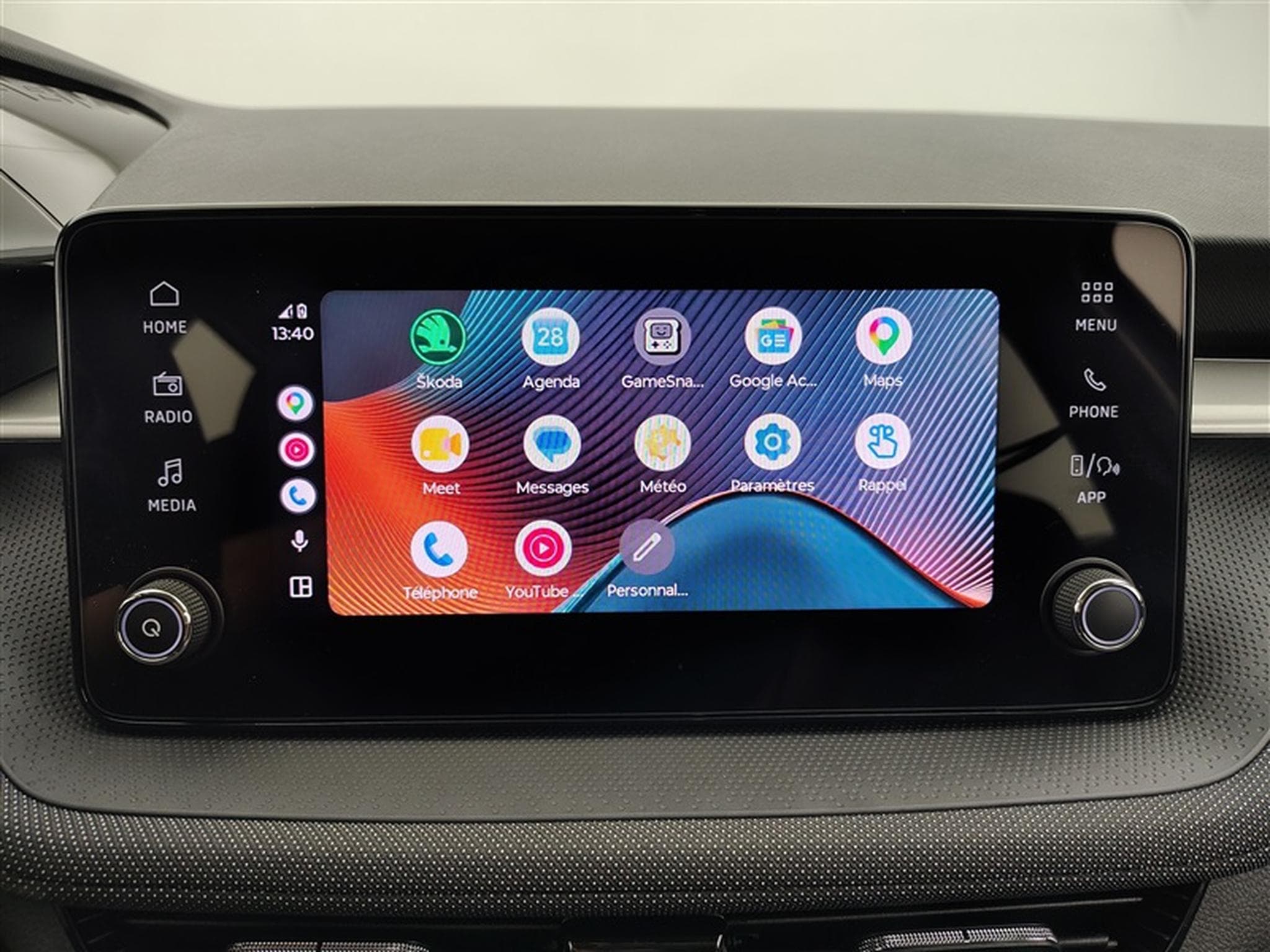 Skoda Fabia 1.0 TSI 115cv DSG Clever CARPLAY / FULL LED / KEYLESS / PDC (2026) - Photo 20