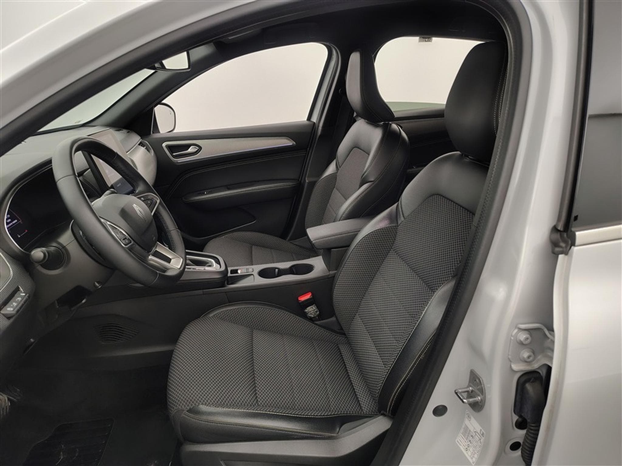 Renault Arkana 1.3 TCe MHEV TECHNO EDC/ Toit ouvrant (2024) - Photo 7