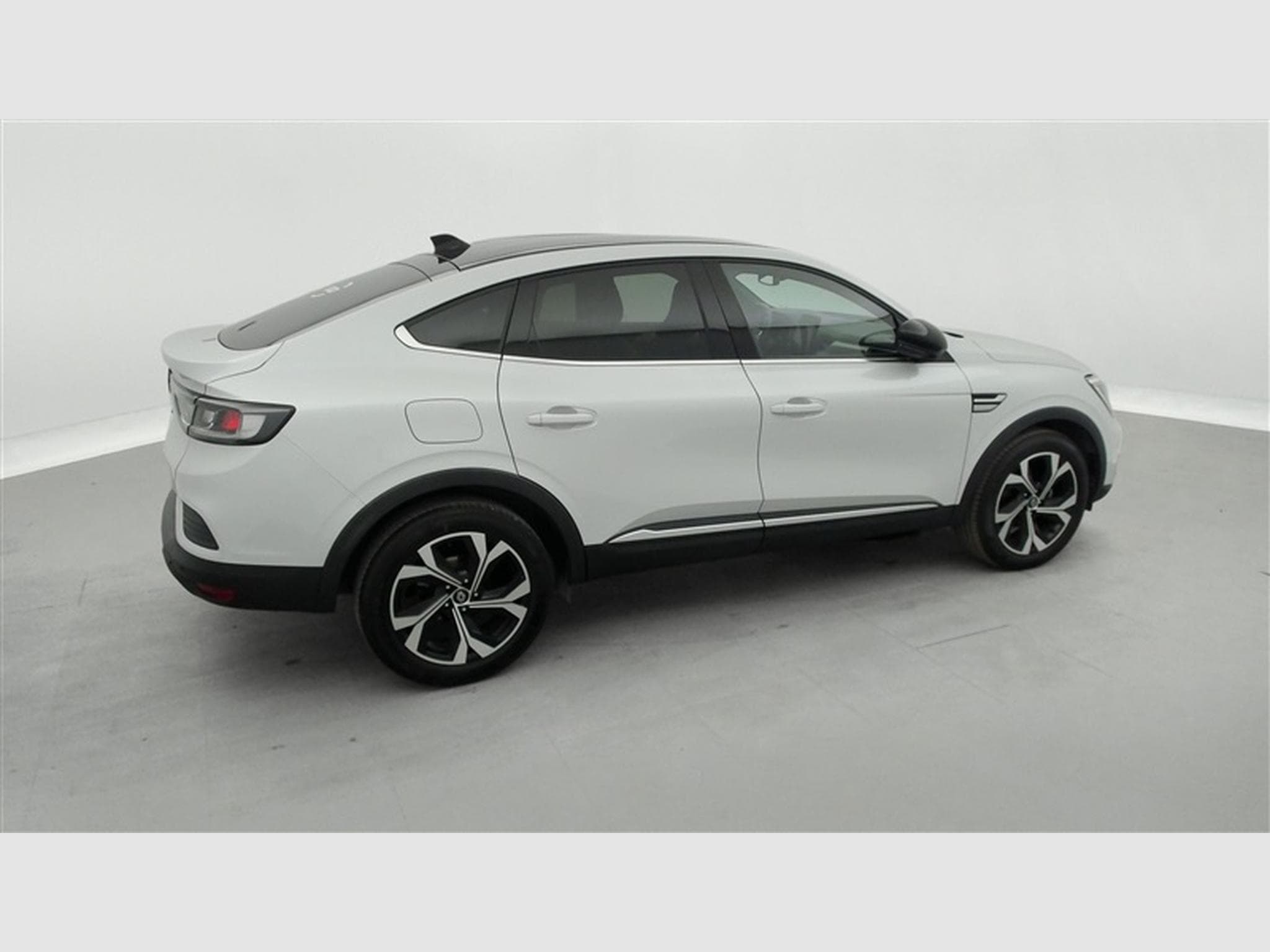 Renault Arkana 1.3 TCe MHEV TECHNO EDC/ Toit ouvrant (2024) - Photo 24