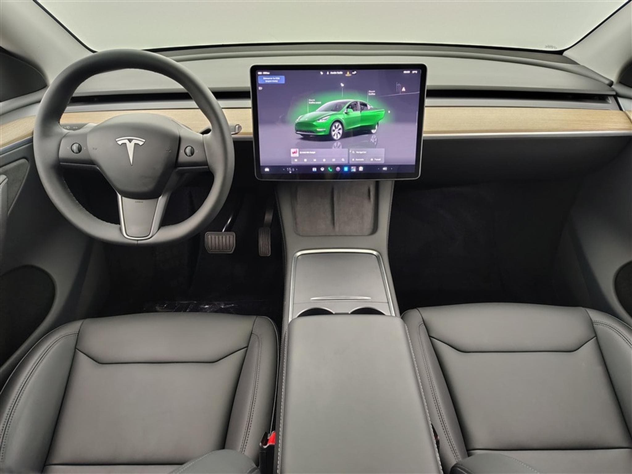 Tesla Model Y Standard Range RWD NAVI / FULL LED / CUIR / PANO / CAMERA360 (2024) - Photo 8