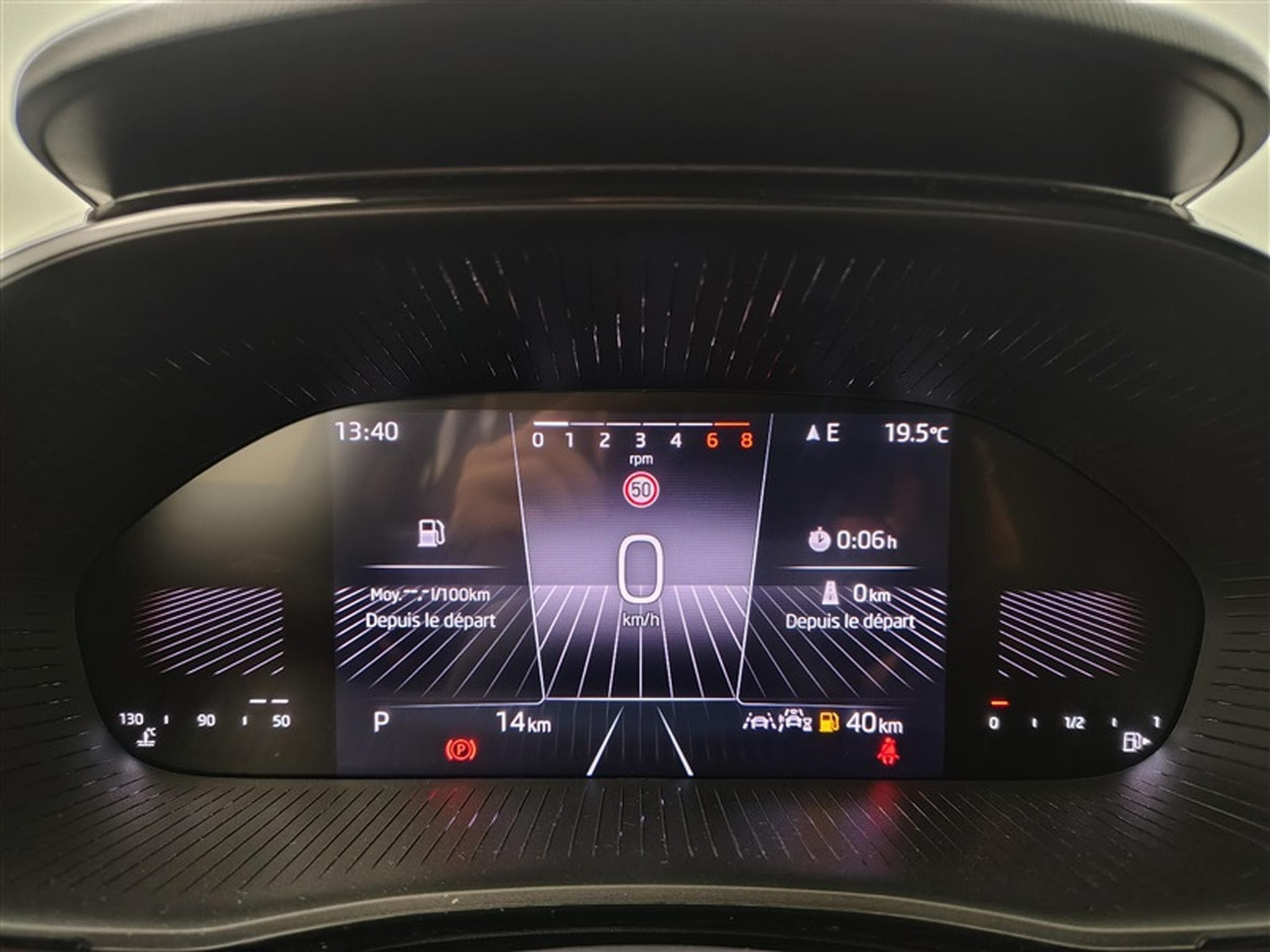 Skoda Fabia 1.0 TSI 115cv DSG Clever CARPLAY / FULL LED / KEYLESS / PDC (2026) - Photo 10
