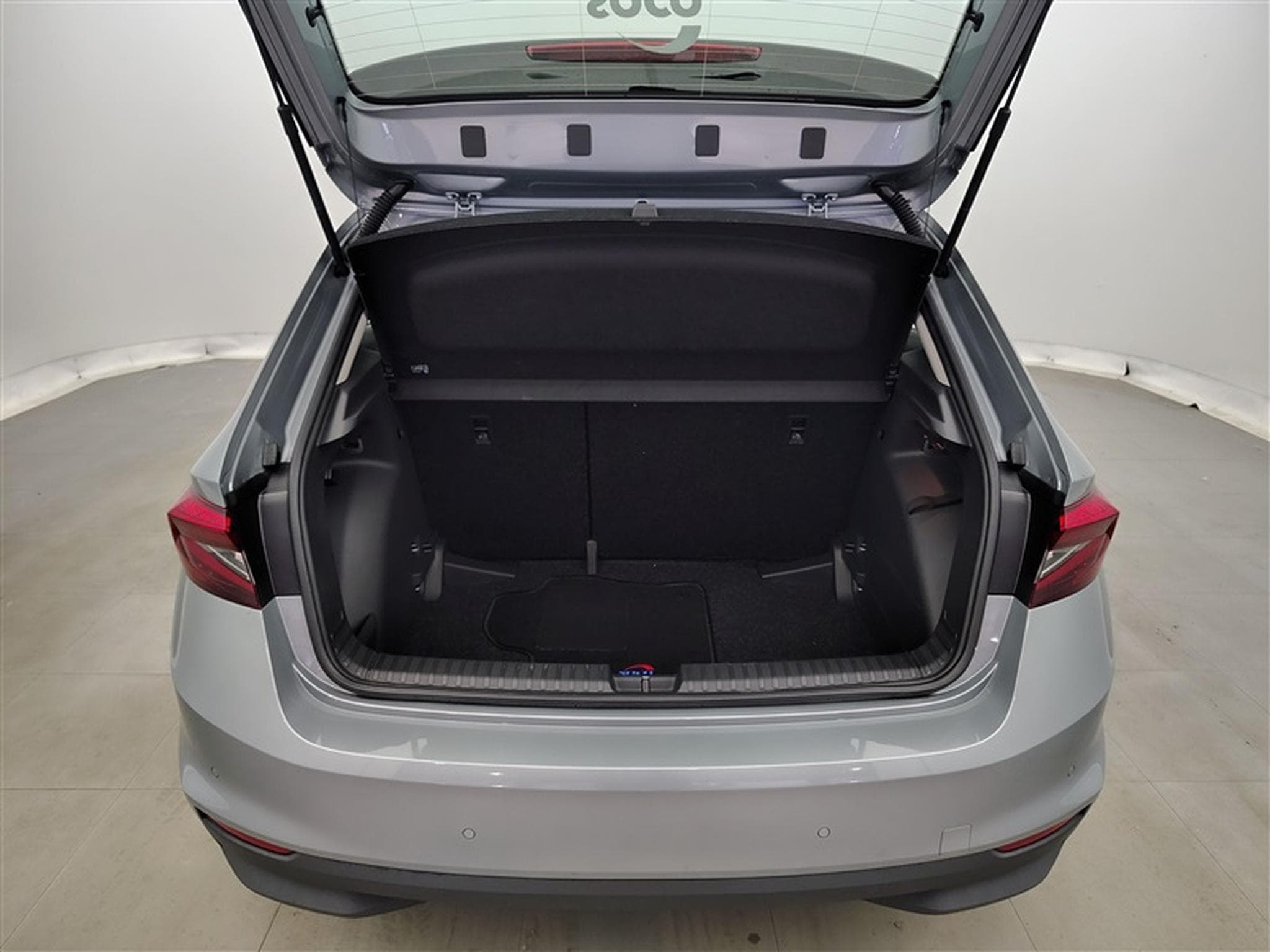 Skoda Fabia 1.0 TSI 115cv DSG Clever CARPLAY / FULL LED / KEYLESS / PDC (2026) - Photo 14