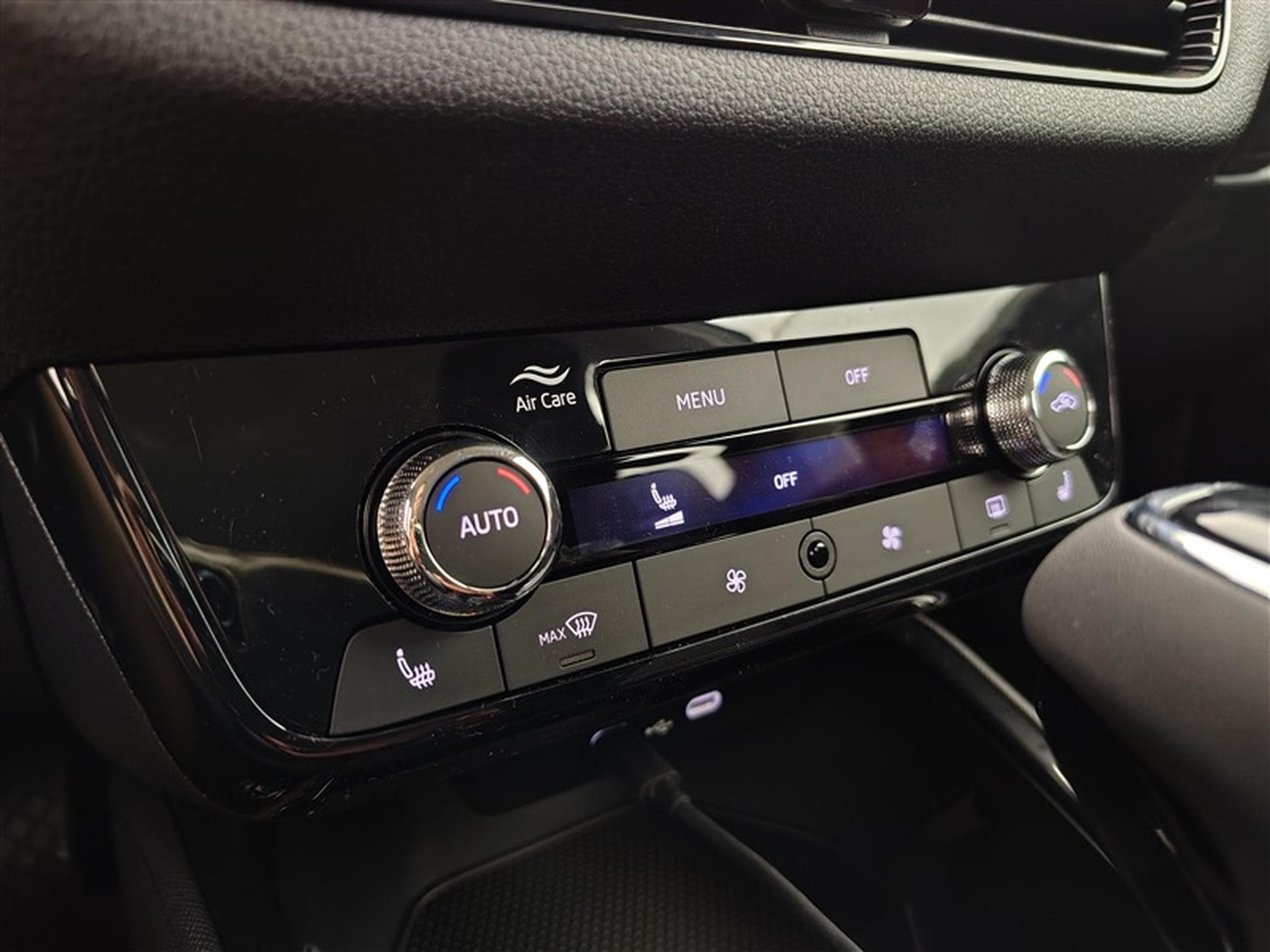 Skoda Fabia 1.0 TSI 115cv DSG Clever CARPLAY / FULL LED / KEYLESS / PDC (2026) - Photo 18
