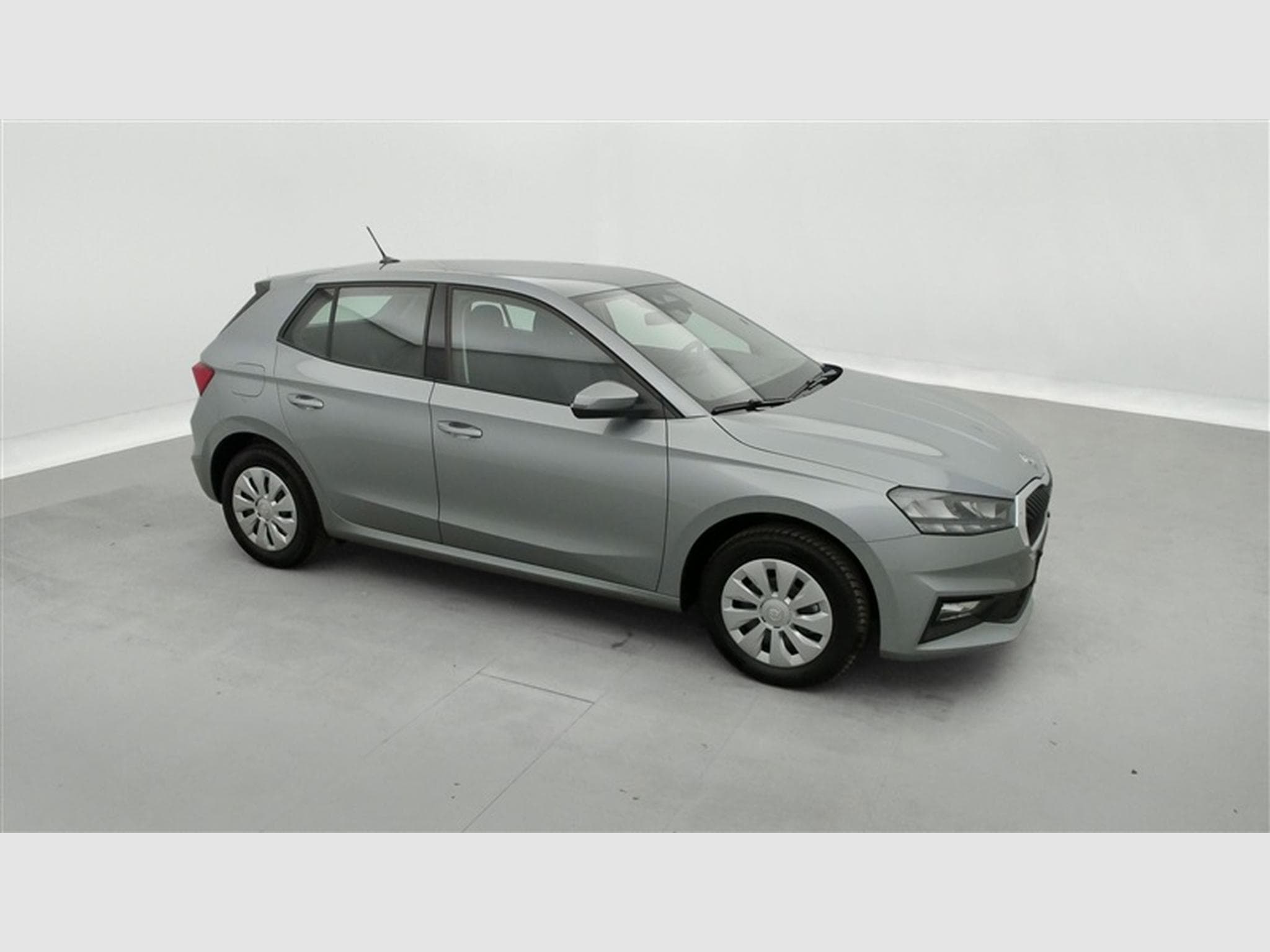 Skoda Fabia 1.0 TSI 115cv DSG Clever CARPLAY / FULL LED / KEYLESS / PDC (2026) - Photo 23