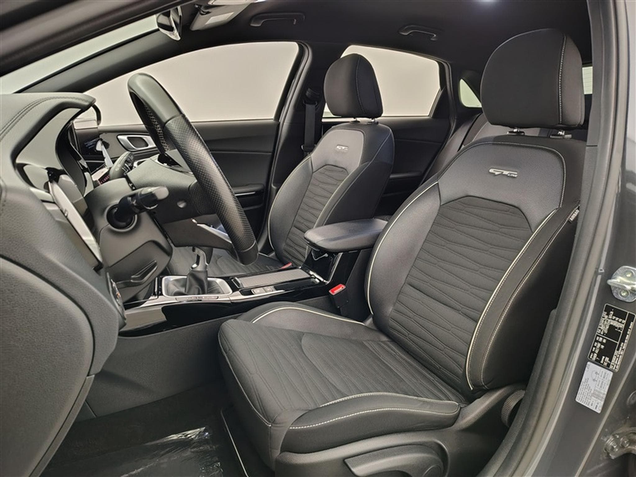 Kia Ceed Ceed 1.0 T-GDi GT-Line ISG (2022) - Photo 7