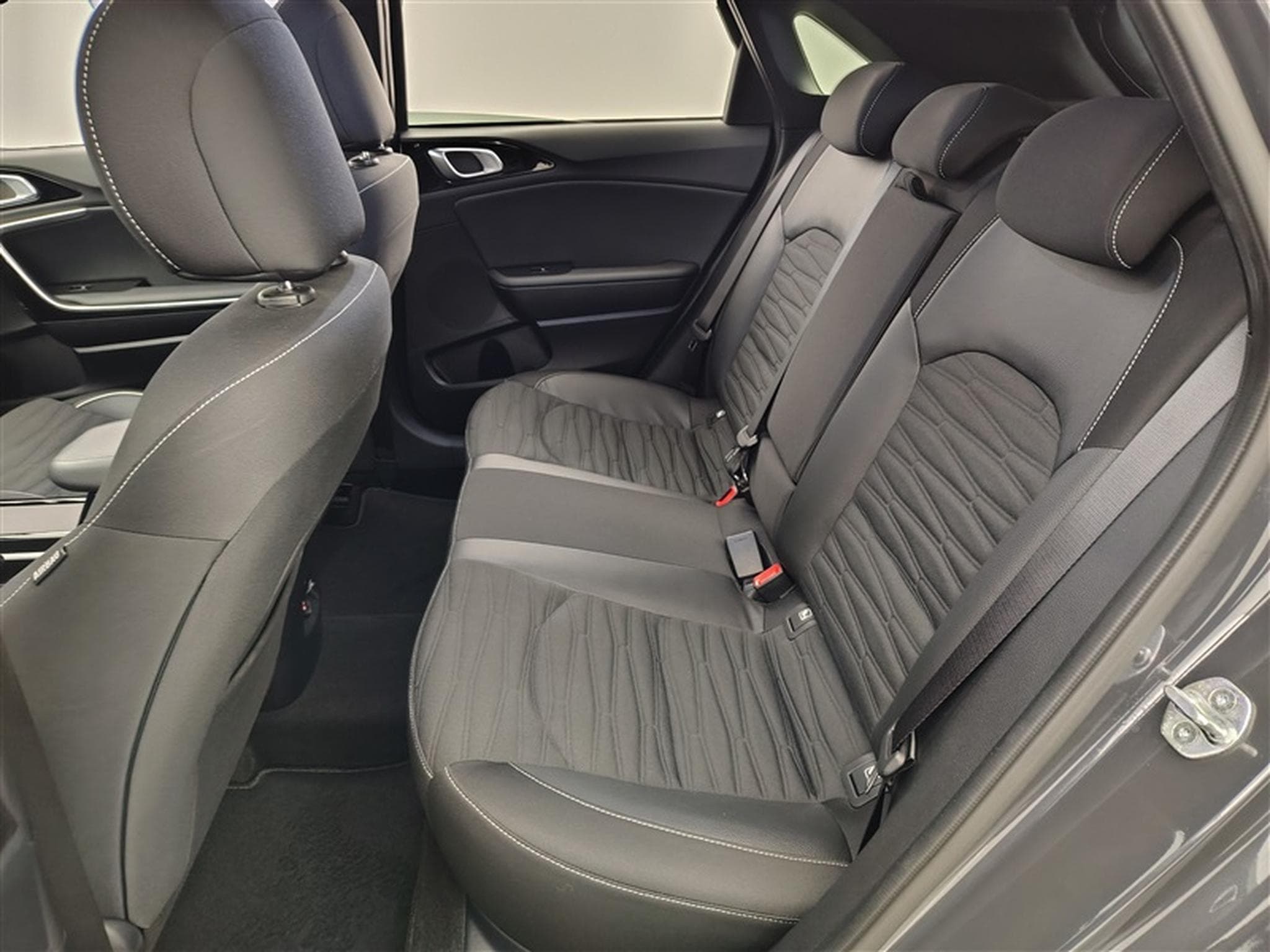 Kia Ceed Ceed 1.0 T-GDi GT-Line ISG (2022) - Photo 13