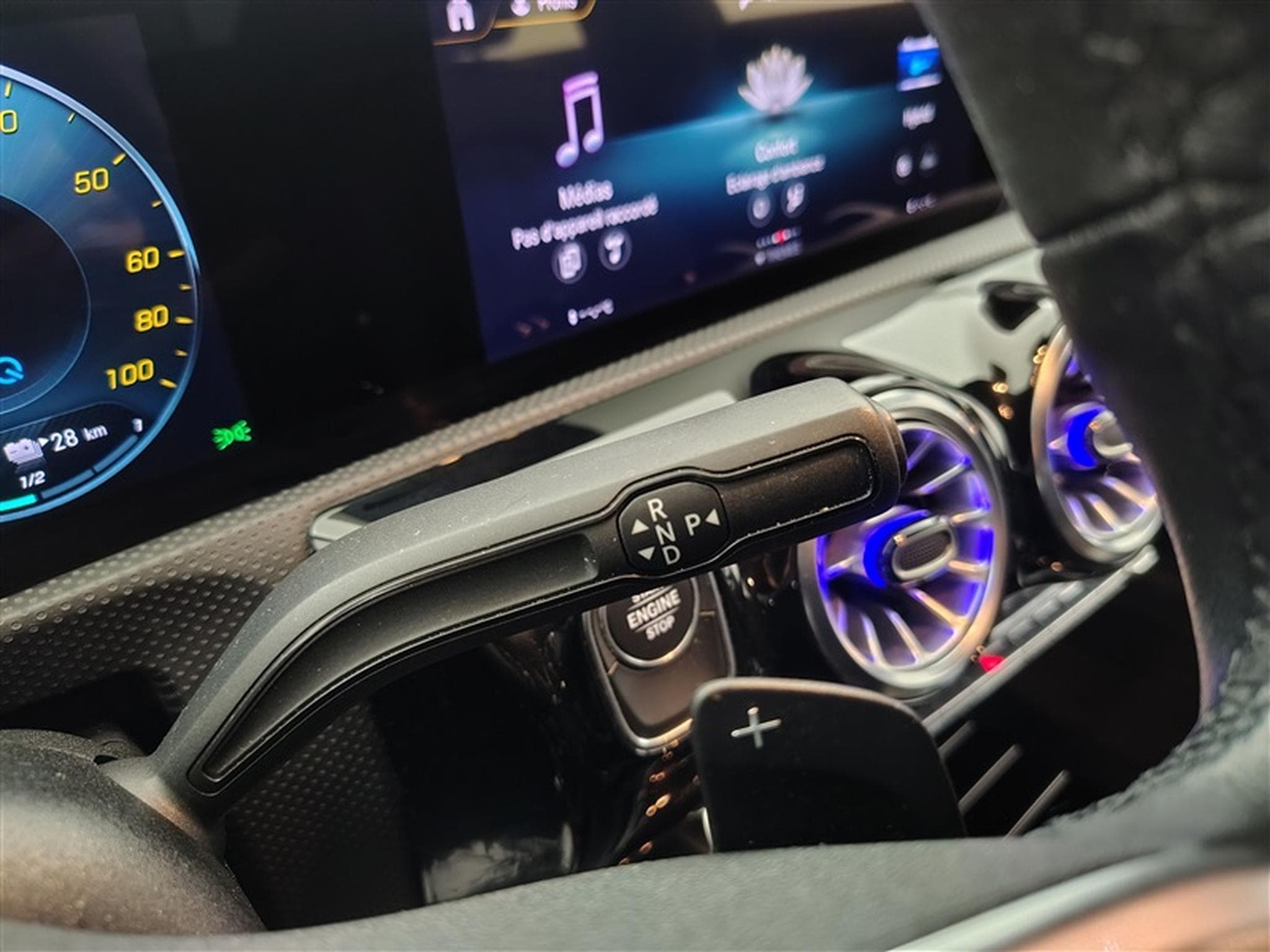 Mercedes CLA 250 e PHEV Luxury Line Cuir / Navi / Led / PDC av+ar (2022) - Photo 11