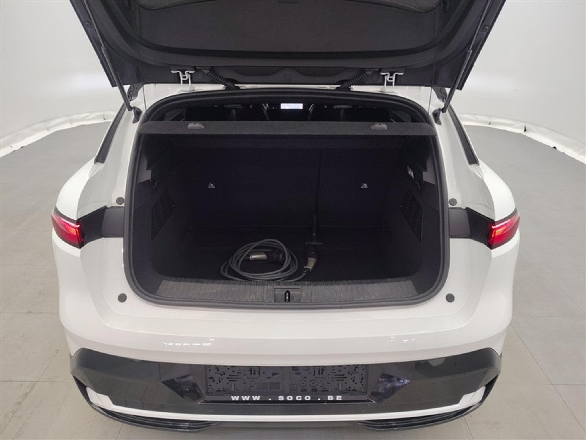 Renault Megane 40kWh Iconic NAVI / FULL LED / CUIR / CAMERA / JA 20" (2023) - Photo 15
