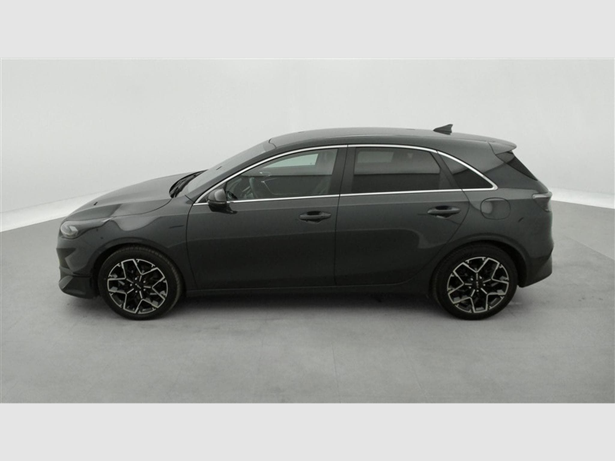 Kia Ceed Ceed 1.0 T-GDi STYLE EDITION *NAV//FULL LED//CAM/JA* (2025) - Foto 3