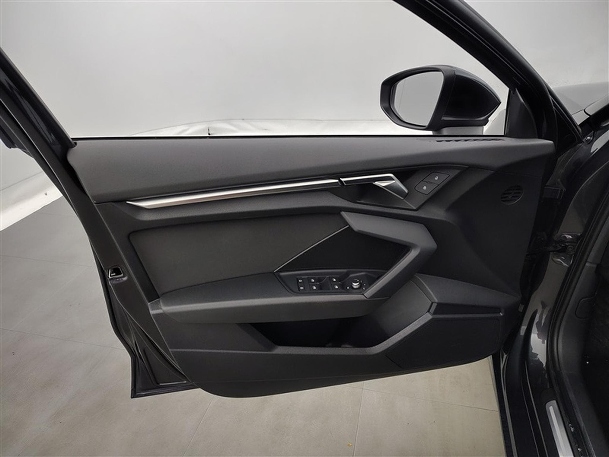 Audi A3 30 TFSI Edition Advanced S tronic Navi / PDC (2023) - Photo 17