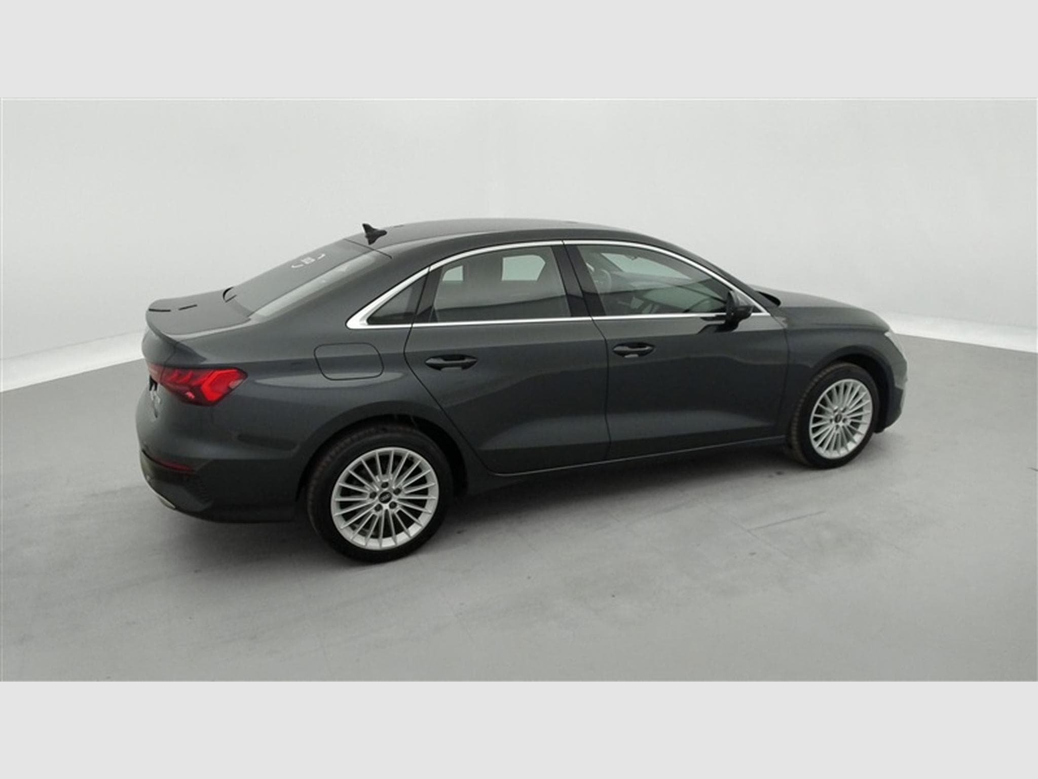 Audi A3 30 TFSI Edition Advanced S tronic Navi / PDC (2023) - Photo 24