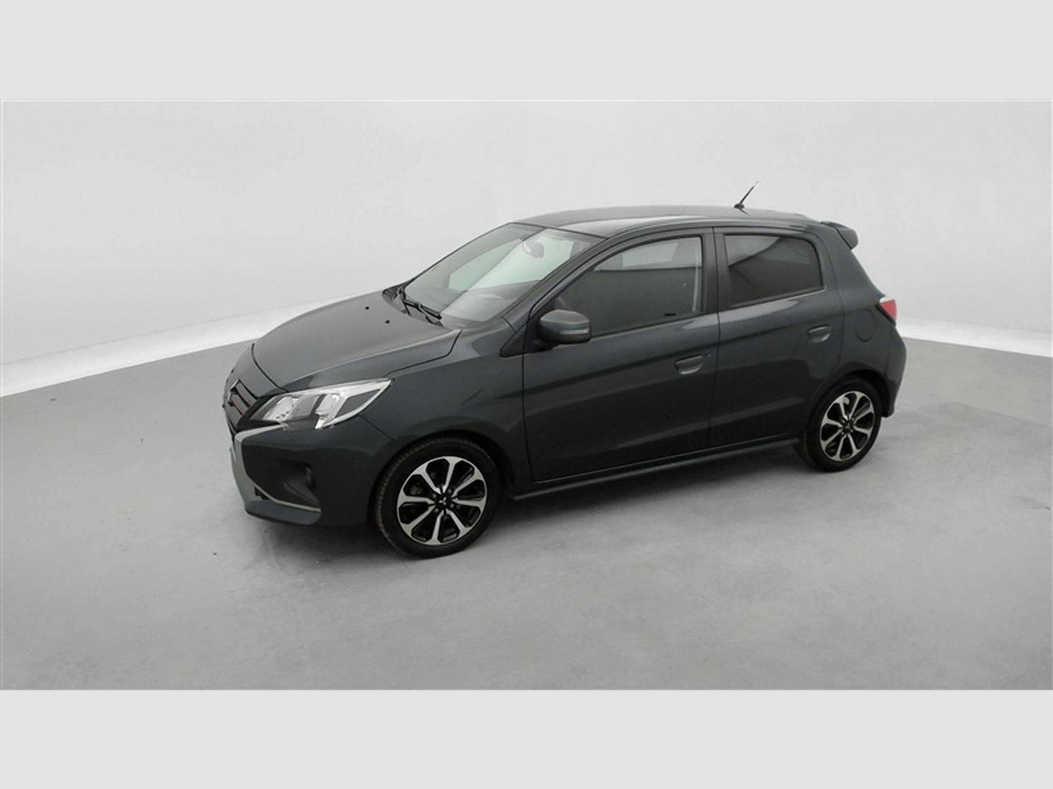 Mitsubishi Space Star 1.2 MiVEC RedLine Edition CARPLAY (2024) - Photo 20