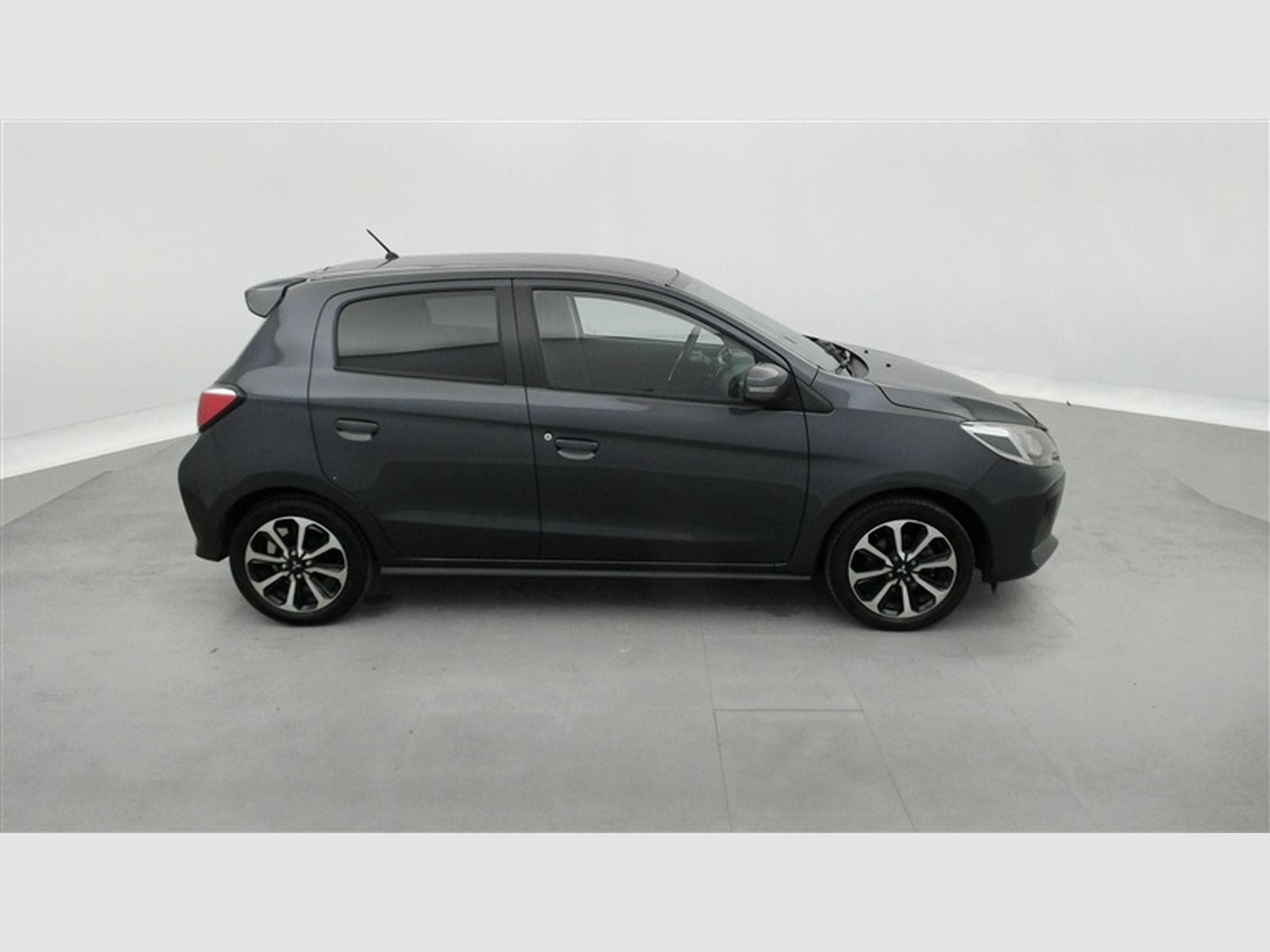 Mitsubishi Space Star 1.2 MiVEC RedLine Edition CARPLAY (2024) - Photo 23