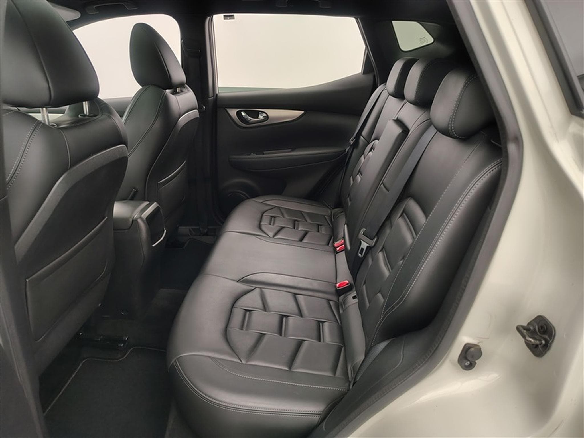 Nissan Qashqai 1.3 DIG-T Tekna  Cuir / Toit Pano / Audio Bose / ... (2019) - Photo 13