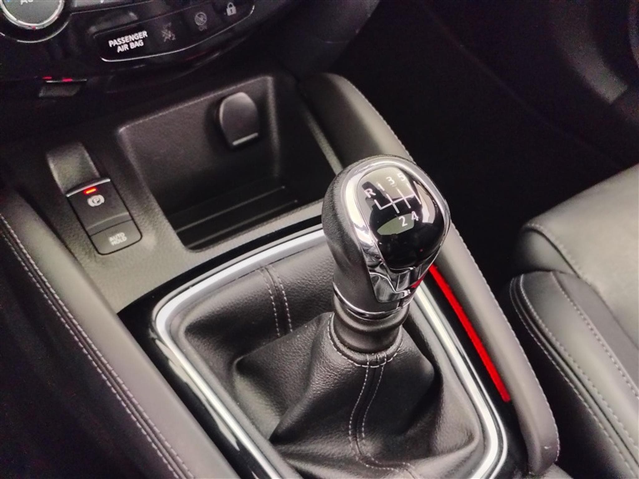 Nissan Qashqai 1.3 DIG-T Tekna  Cuir / Toit Pano / Audio Bose / ... (2019) - Photo 12