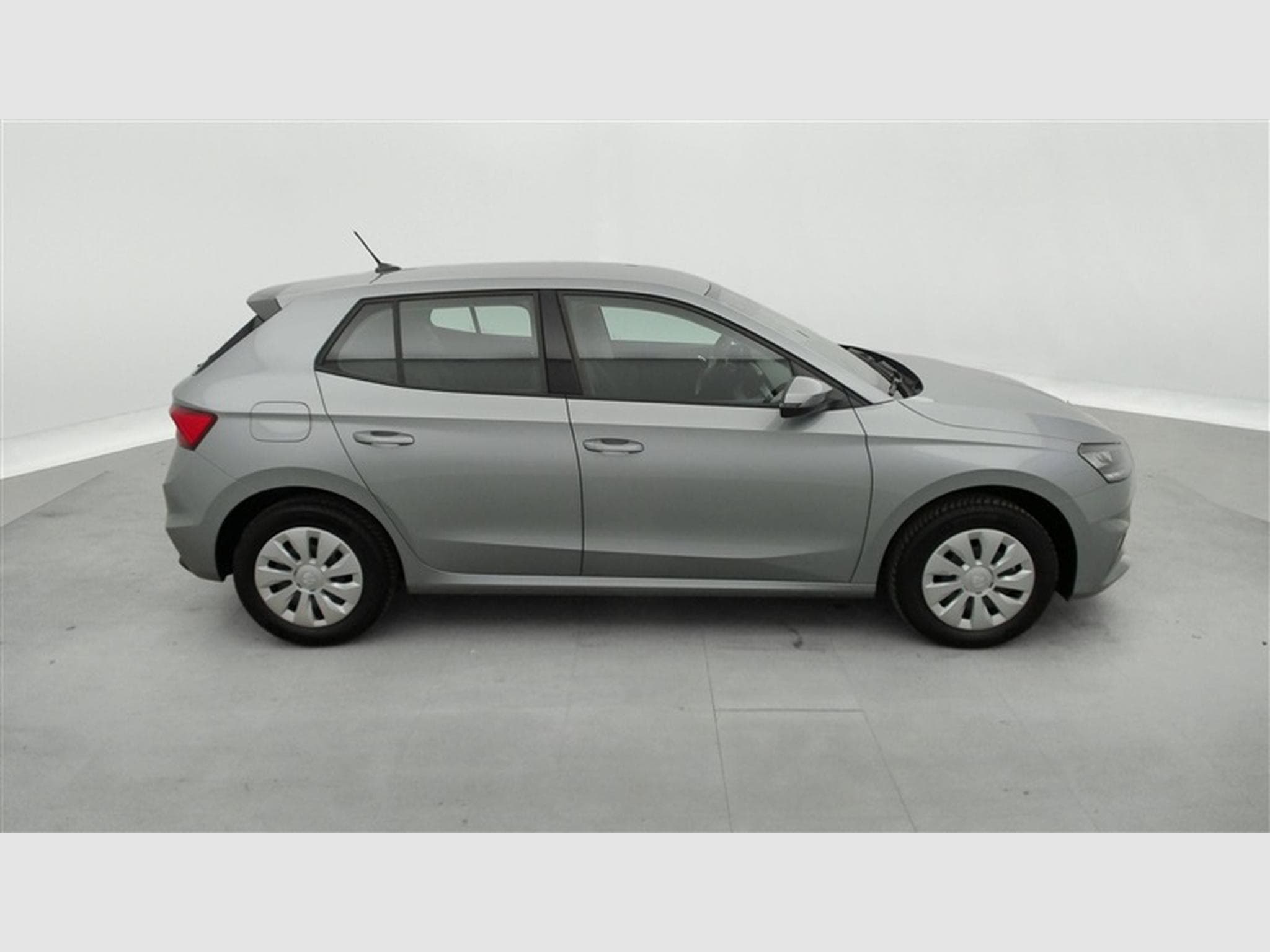Skoda Fabia 1.0 TSI 115cv DSG Clever CARPLAY / FULL LED / KEYLESS / PDC (2026) - Photo 24