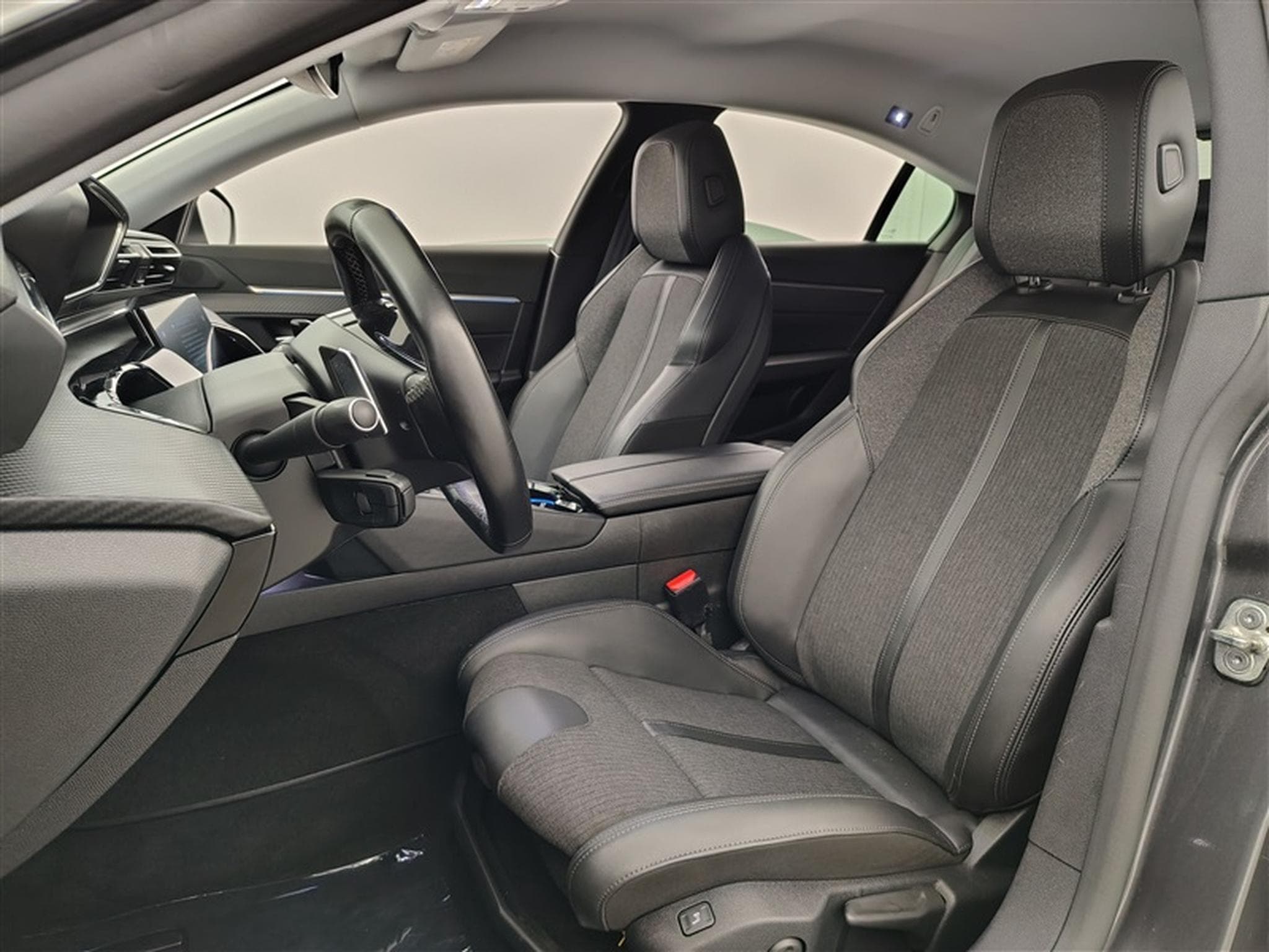 Peugeot 508 1.5 BlueHDi 130cv EAT8 Allure Pack NAVI / KEYLESS / CAMERA (2021) - Photo 7