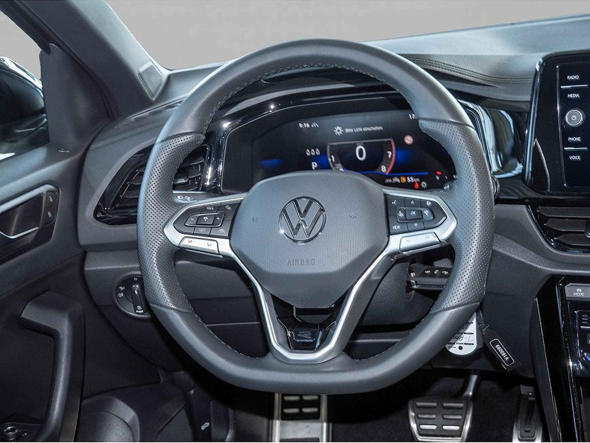 VW T-Roc (2025) - Photo 6