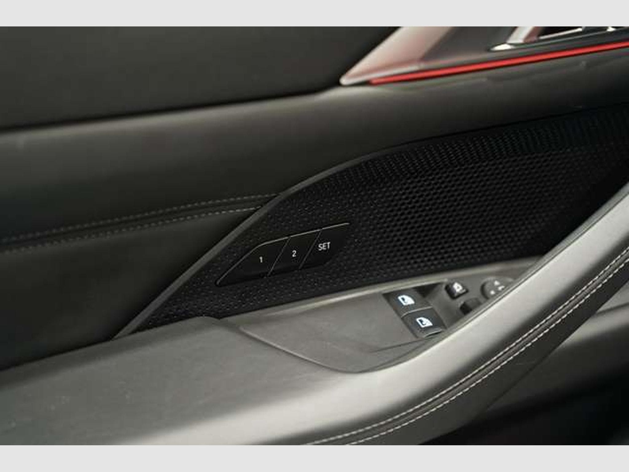 BMW M4 Competition Coupé *1.H *20 *Carbon *Memory (2021) - Photo 27