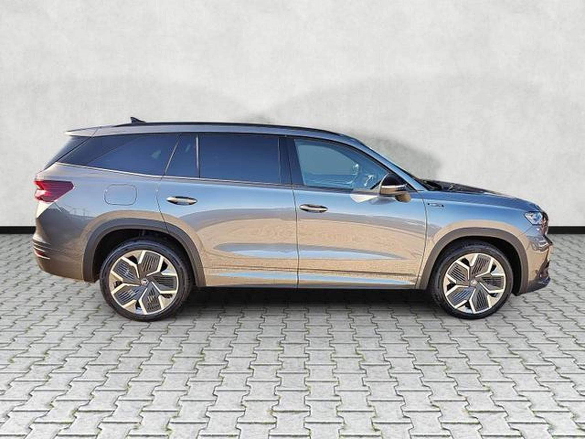 Skoda Kodiaq 1.5 TSI iV 150 kW Sportline (2026) - Foto 8