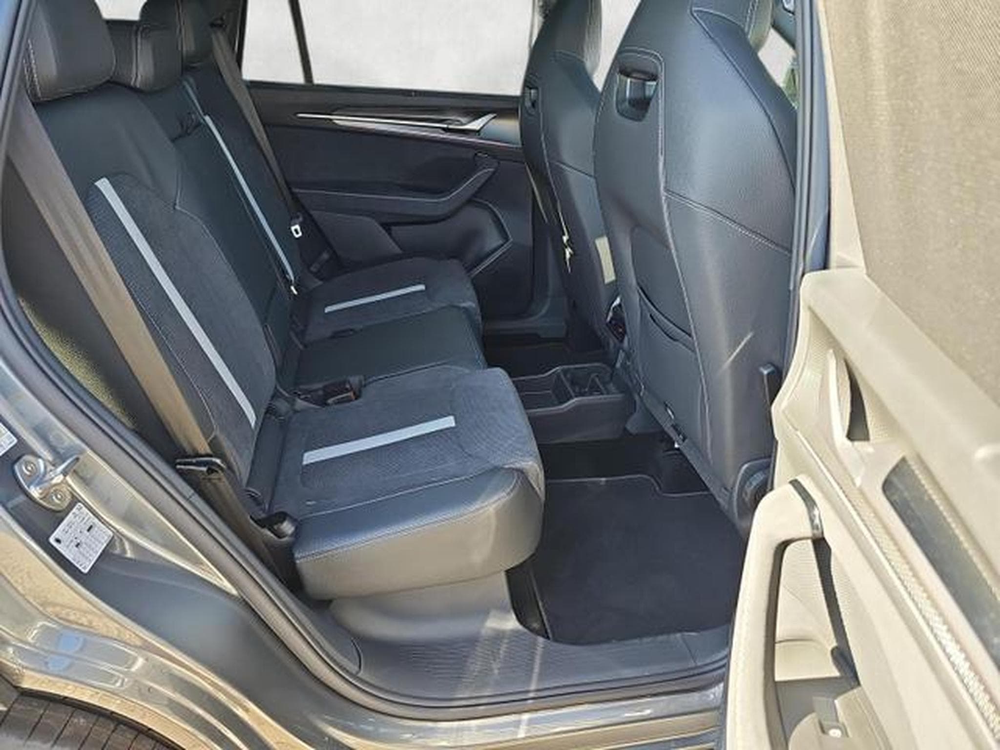 Skoda Kodiaq 1.5 TSI iV 150 kW Sportline (2026) - Foto 13