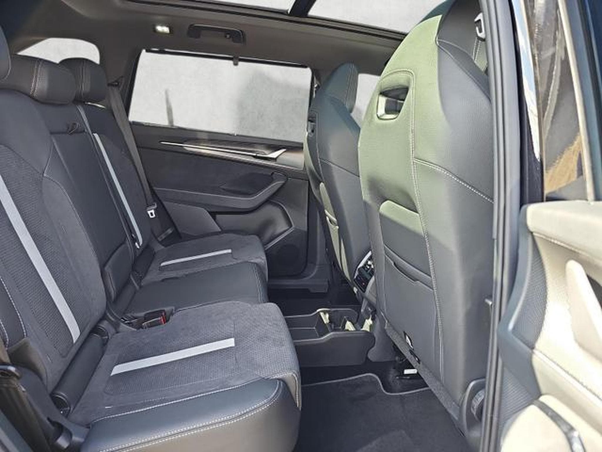 Skoda Kodiaq 1.5 TSI iV 150 kW Sportline (2026) - Foto 13