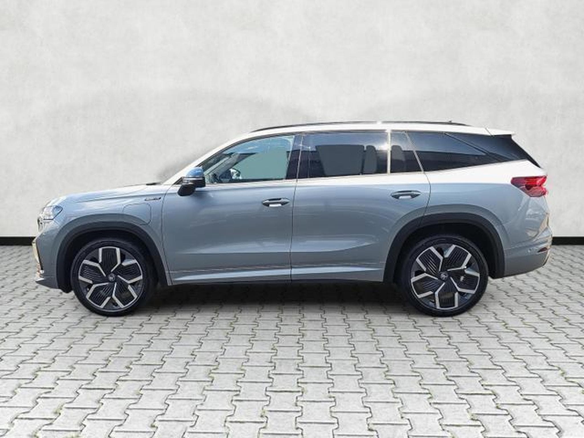 Skoda Kodiaq 1.5 TSI iV 150 kW Sportline (2026) - Foto 4